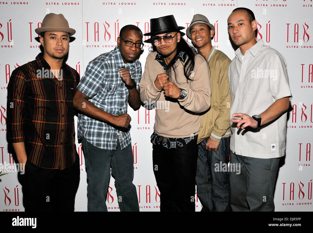 Le 29 mai 2010 - Las Vegas, Nevada, USA - Membres de l'équipage de danse JabbaWockeez (L-R), KEIBEE SWAGGERBOY, CHRISTYLE, Joe et PHI NANAI arrivent à l'UFC 114 post après party au Tabu Lounge Ultra au MGM Grand Hotel/Casino, 29 mai 2010 à Las Vegas, Nevada. (Crédit Image : © David Becker/ZUMApress.com) Banque D'Images