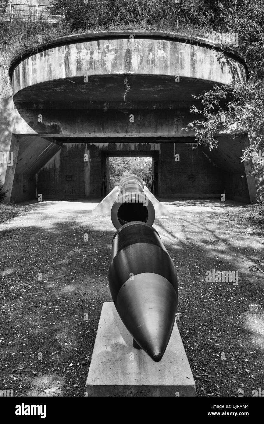 Winslow Battery arme de 16 pouces et munitions conservées à la réserve naturelle nationale de la rive est de la Virginie. Banque D'Images