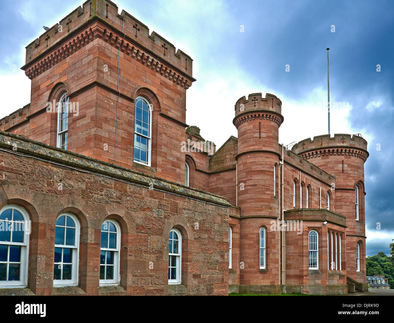 Le Château d'Inverness en Écosse se trouve sur une falaise surplombant la rivière Ness, à Inverness, Écosse Banque D'Images