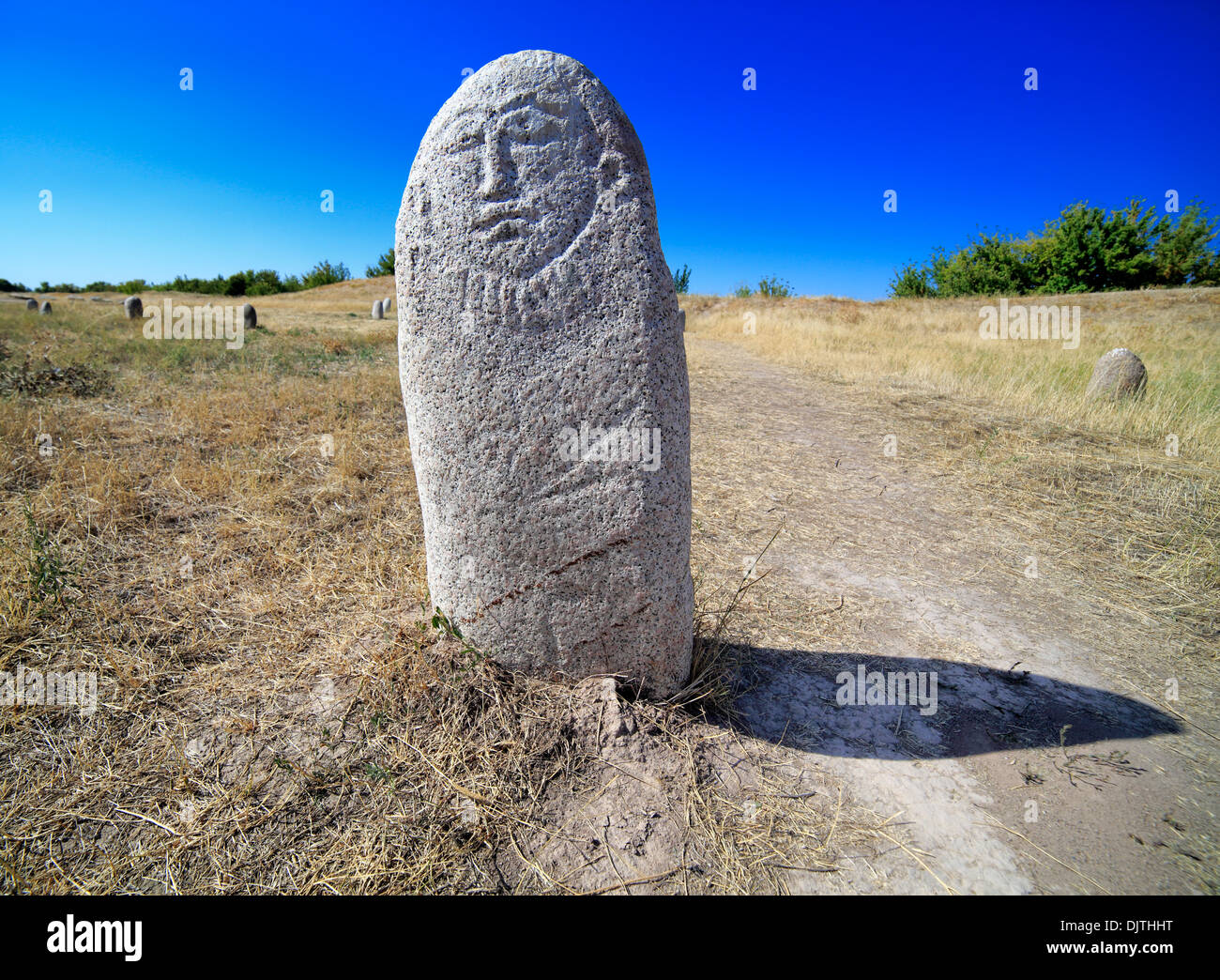 Balbals, d'anciennes sculptures turques (6e-10e siècle), près de la tour Burana, oblast de Chuy, Kirghizistan Banque D'Images