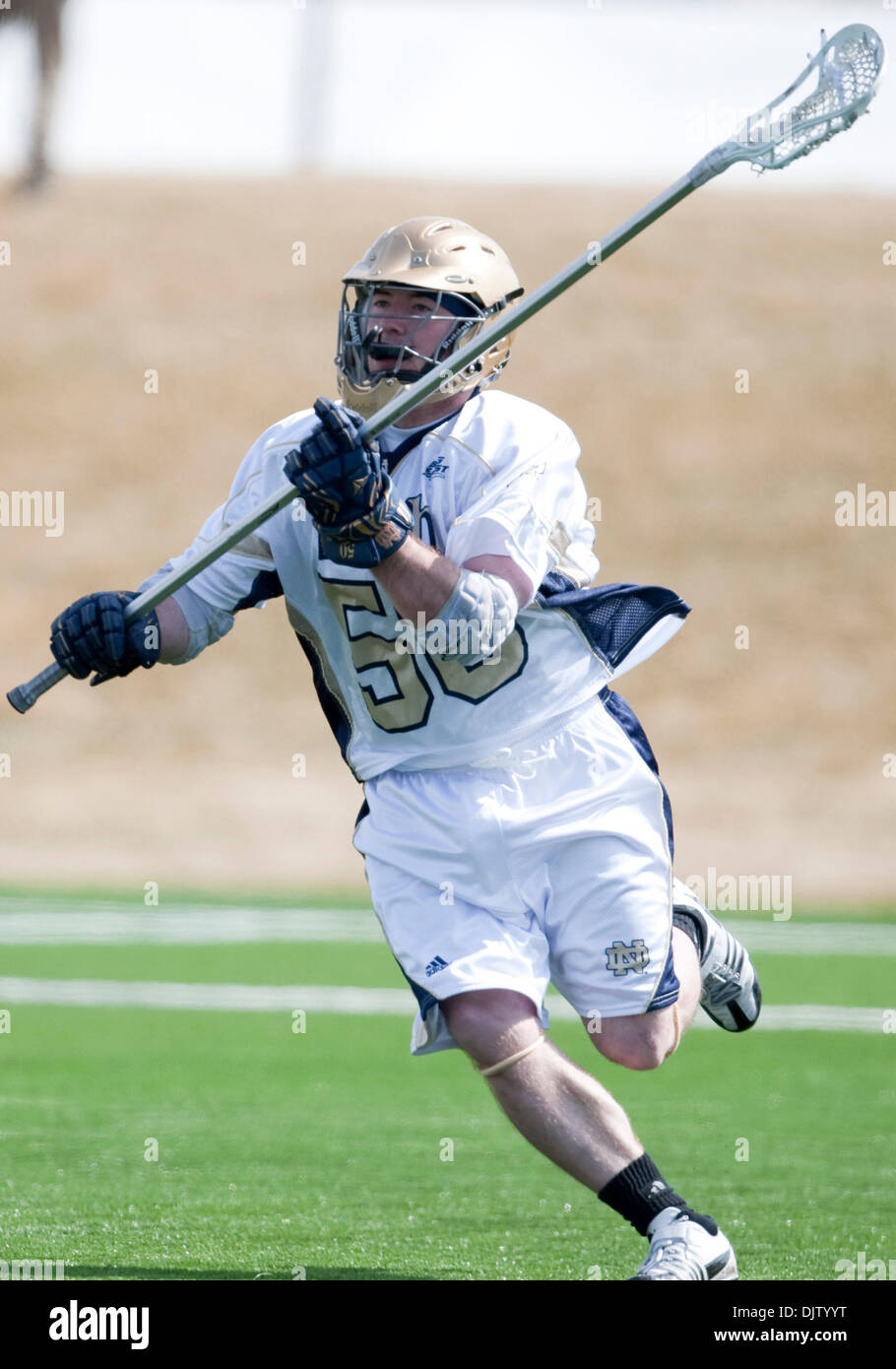 Notre Dame LSM Andrew Irving (50) en action de jeu entre la Cathédrale Notre Dame Fighting Irish et la Rutgers Scarlet Knights à Arlotta Stadium à South Bend, Indiana. Notre Dame de Rutgers défait 10-8. (Crédit Image : © John Mersits/ZUMApress.com) Southcreek/mondial Banque D'Images