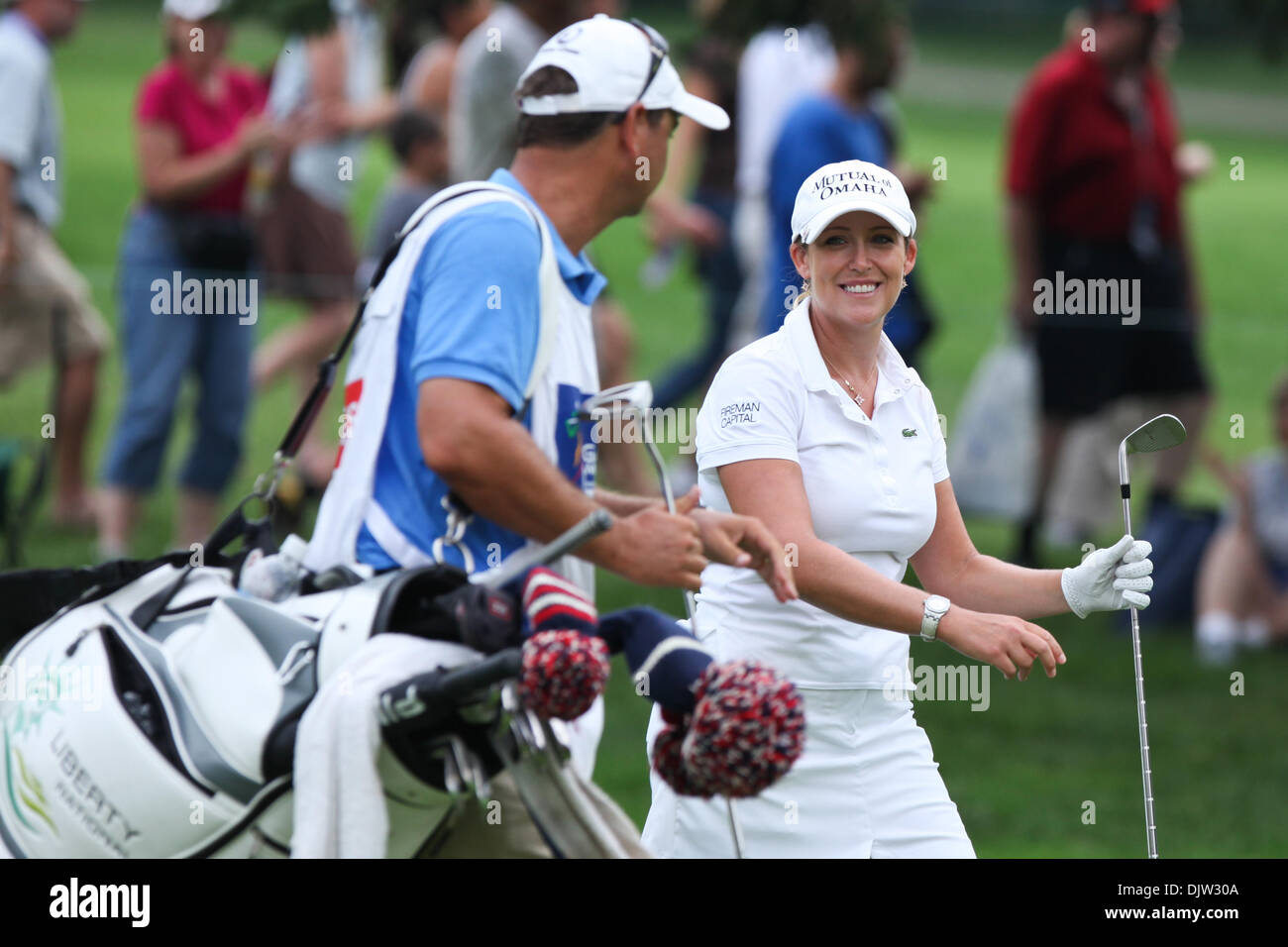 Cristie Kerr des USA (à droite) sourit à son caddie (gauche) comme ils marchent sur le 18ème green au cours de la ronde finale de la LPGA Championship à Locust Hill Country Club à Pittsford, NY, USA ; (crédit Image : © Nicholas Serrata/ZUMApress.com) Southcreek/mondial Banque D'Images