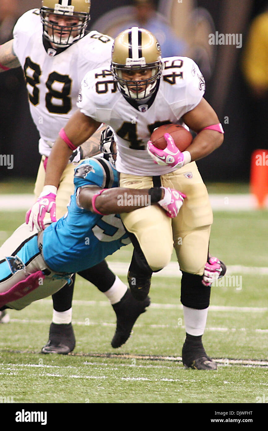 Oct 3, 2010 : New Orleans Saints running back Ladell Betts (46) exécute la balle au cours d'action de jeu entre les New Orleans Saints et les Panthers au Louisiana Superdome à la Nouvelle Orléans, Louisiane. Les Saints a gagné 16-15. (Crédit Image : © Donald Page/global/ZUMApress.com) Southcreek Banque D'Images