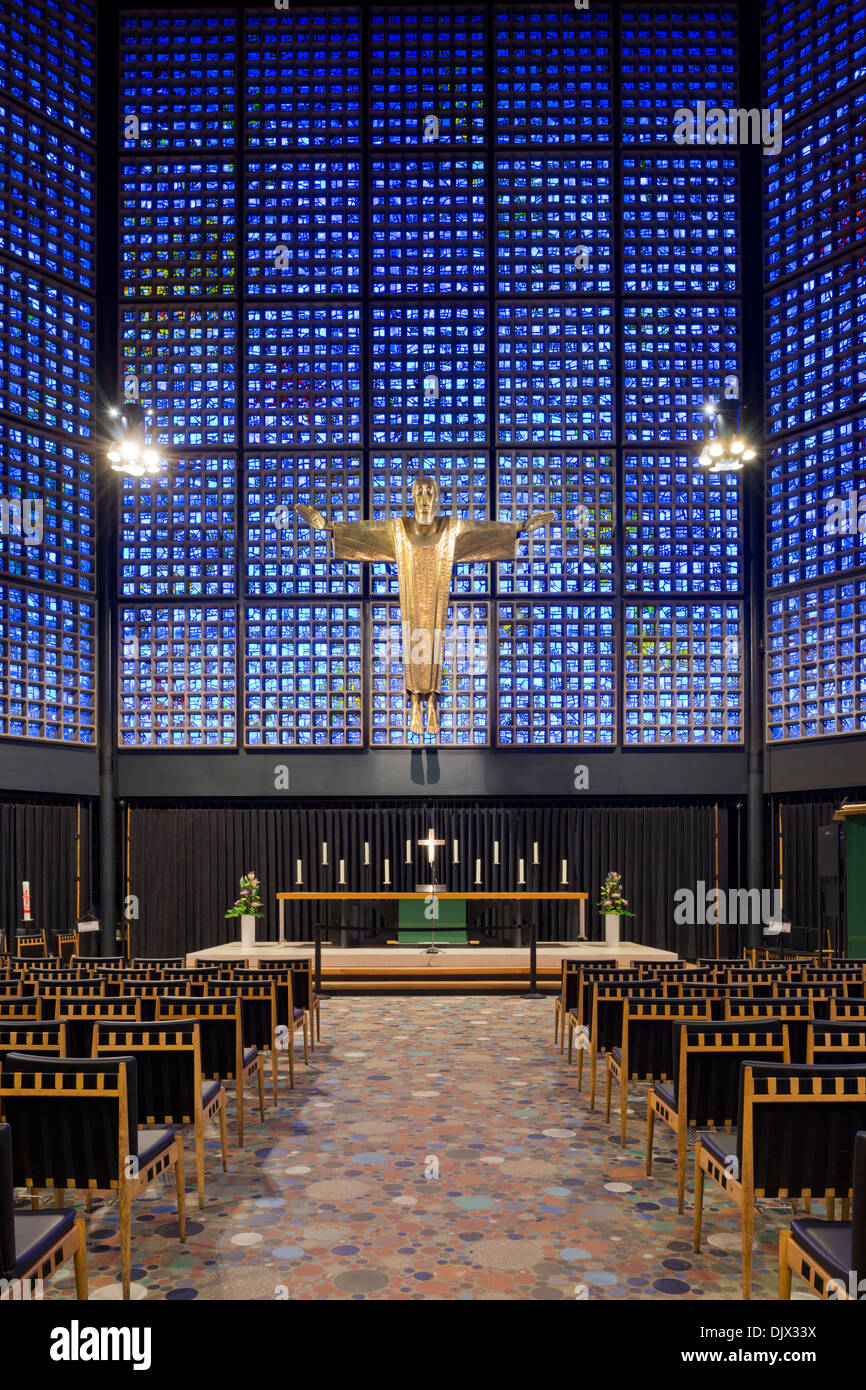 Intérieur de l'Église du Souvenir Kaiser Wilhelm à Berlin, Allemagne. Banque D'Images