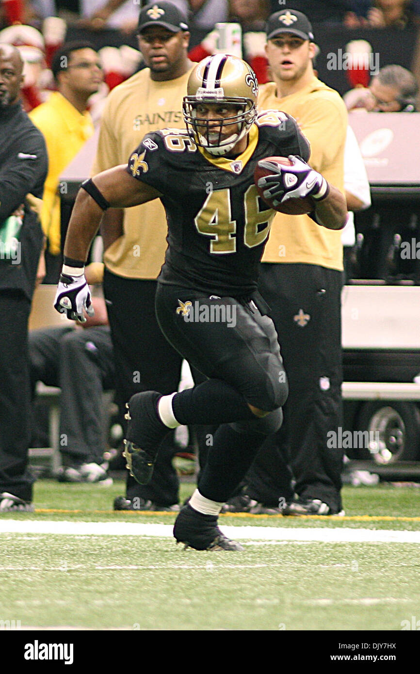 Nov 21, 2010 : New Orleans Saints running back Ladell Betts (46) exécute la balle au cours d'action de jeu entre les New Orleans Saints et les Seattle Seahawks au Louisiana Superdome à la Nouvelle Orléans, Louisiane. Les Saints gagner 34-19. (Crédit Image : © Donald Page/global/ZUMAPRESS.com) Southcreek Banque D'Images
