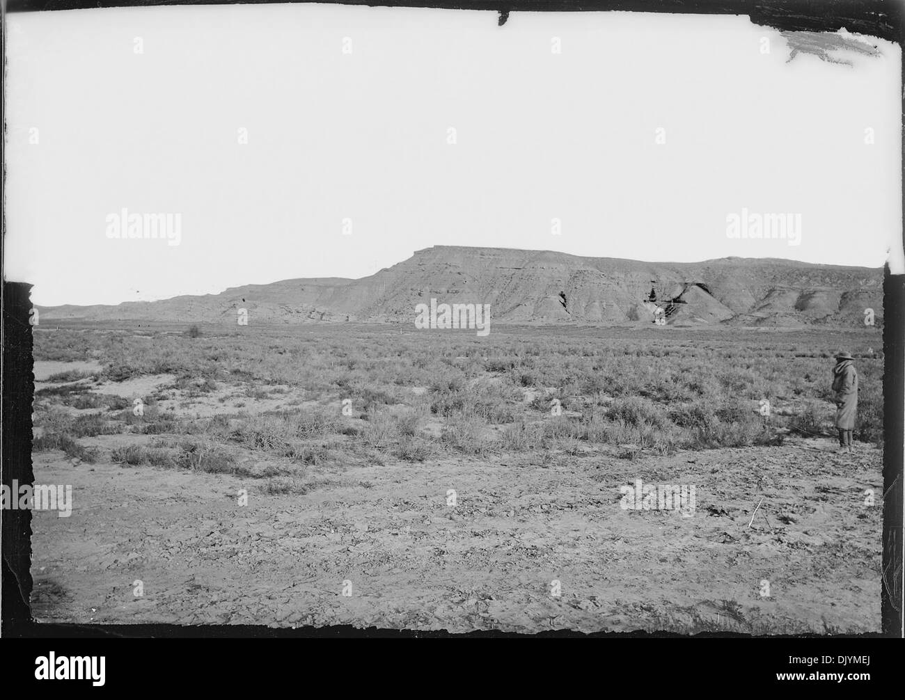 Les falaises charbonneuses près de point of Rocks dans le comté de Sweetwater, Wyoming, mettent en valeur les ressources géologiques de la région. Banque D'Images