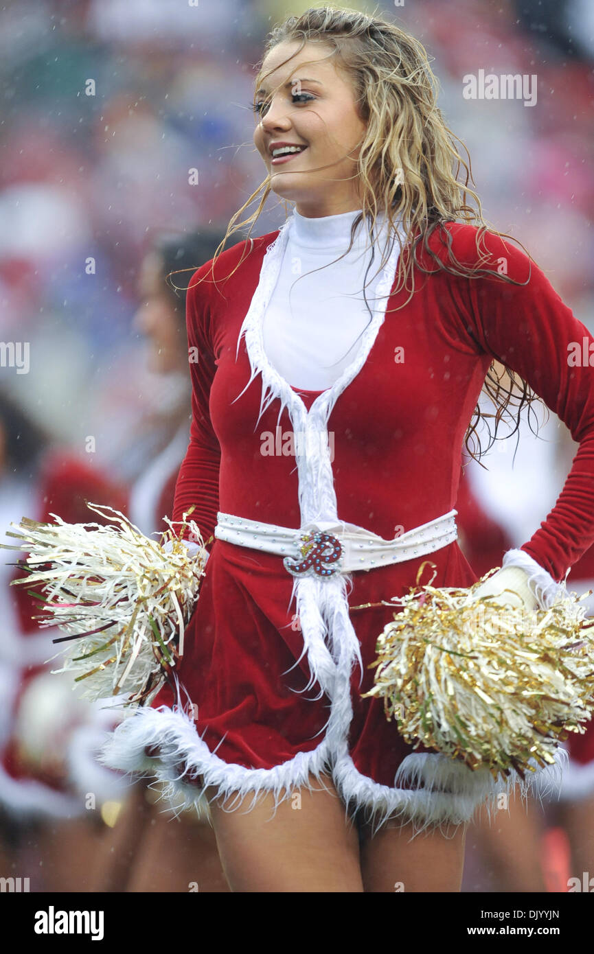 Le 12 décembre 2010 - Landover, Maryland, United States of America - cheerleading squad Redskins de Washington à FedEx Field, NFL action de jeu, score final ; Buccaneers 17 16 Redskins (crédit Image : © Roland Pintilie/ZUMAPRESS.com) Southcreek/mondial Banque D'Images