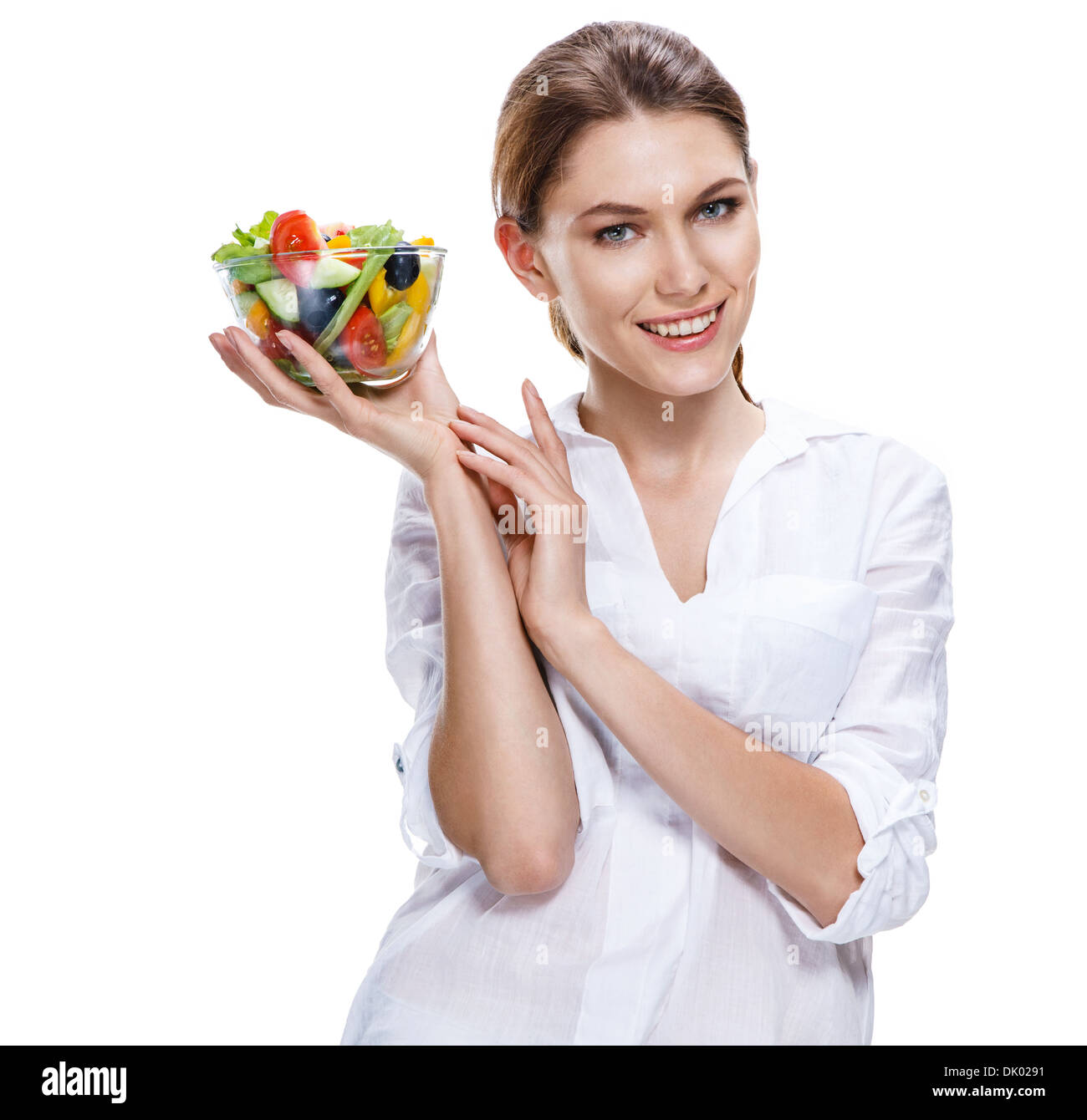 Träller femme européenne et légumes salade - isolé sur fond blanc Banque D'Images
