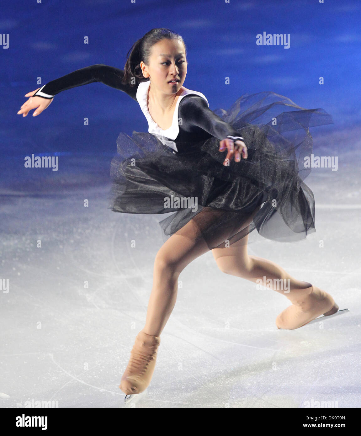8 janvier 2011 - Osaka, Japon - MAO ASADA du Japon s'effectue au cours de la Stars on Ice au Namihaya Dome à Osaka, Japon. (Crédit Image : © Junko Kimura/Jana Press/ZUMAPRESS.com) Banque D'Images