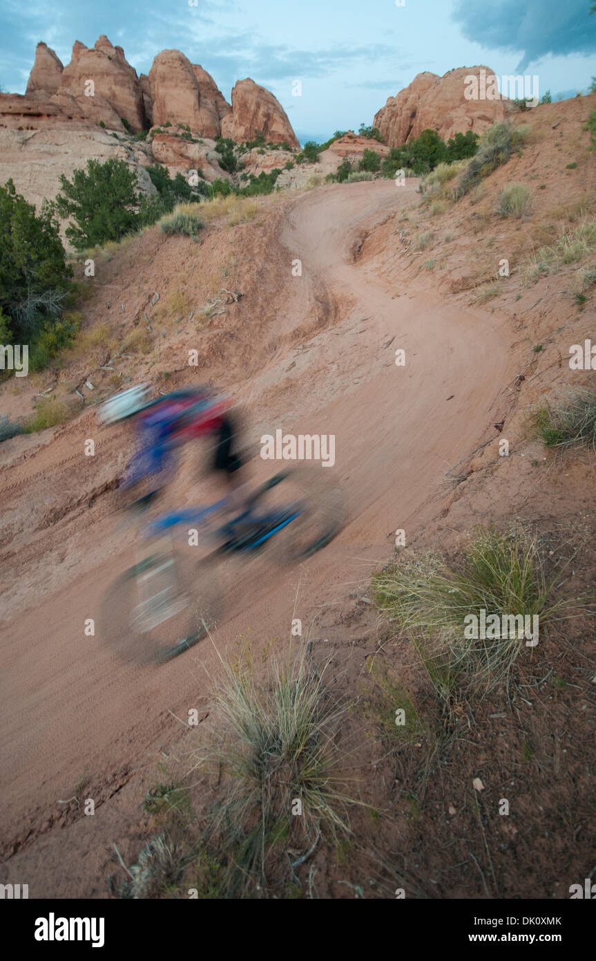 09 octobre 2010 - Moab, Utah, États-Unis - une des promenades en vélo de montagne dans les 24 heures de course d'endurance de Moab. (Crédit Image : © Braden/ZUMAPRESS.com) Gunem Banque D'Images