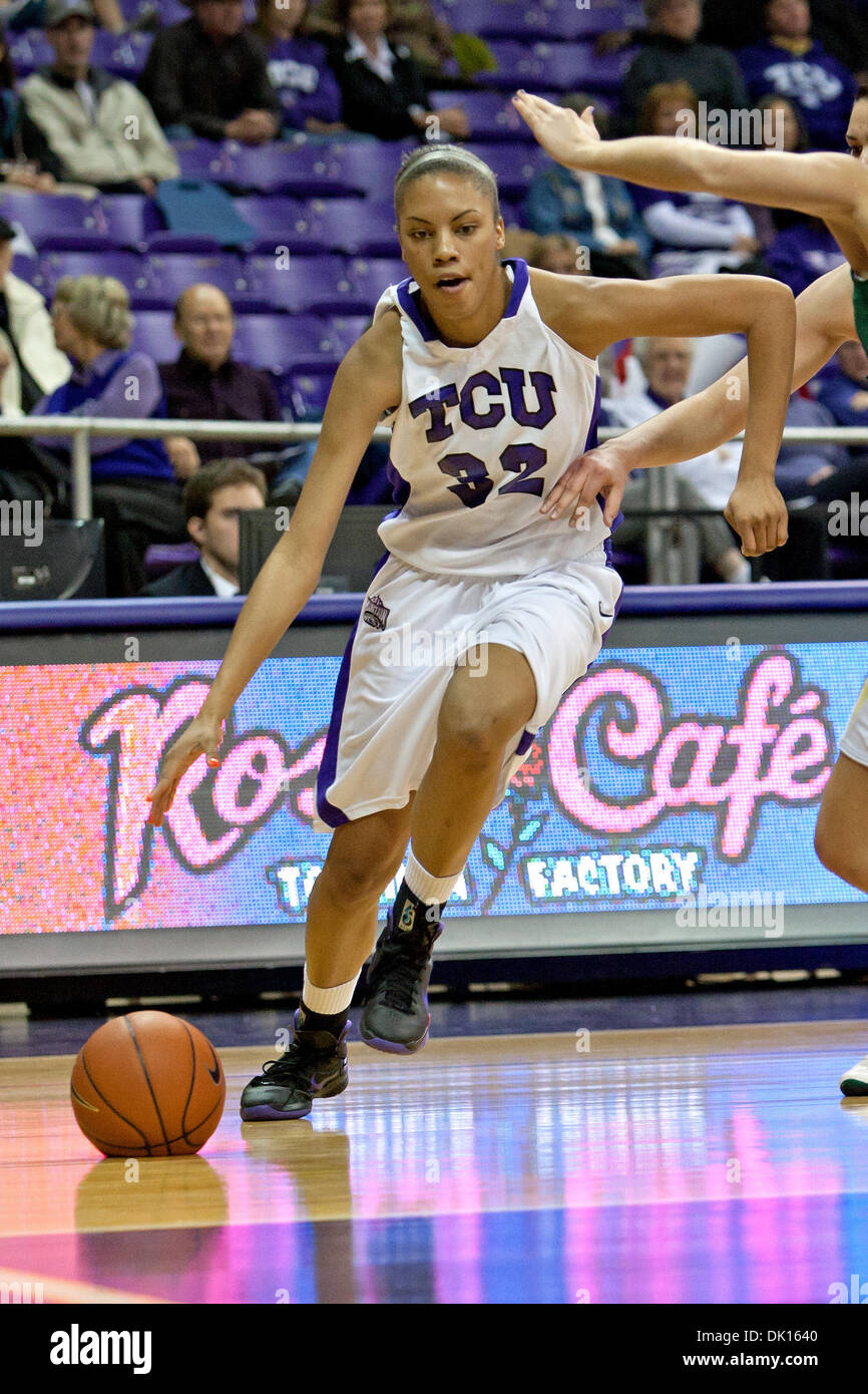 15 janvier 2011 - Fort Worth, Texas, US - TCU Horned Frogs Avant Aron Garcia (32) en action contre le Colorado State Rams. TCU bat Colorado State 66-40 à Daniel-Meyer Coliseum. (Crédit Image : © Andrew Dieb/global/ZUMAPRESS.com) Southcreek Banque D'Images