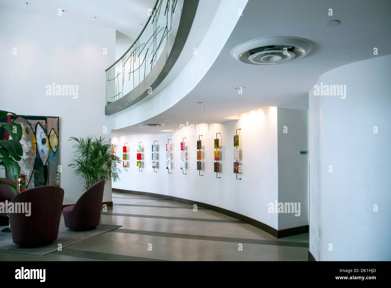 Et d'œuvres d'art dans le hall du River House condominiums le long de la New River à Fort Lauderdale, Floride, USA Banque D'Images Et d'œuvres d'art dans le hall du River House condominiums le long de la New River à Fort Lauderdale, Floride, USA Banque D'Images