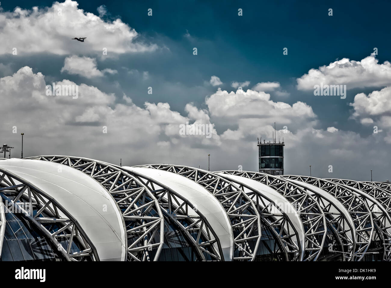 Vue extérieure de l'aéroport de Suvarnabhumi Bangkok Thaïlande S. E. Asie Banque D'Images