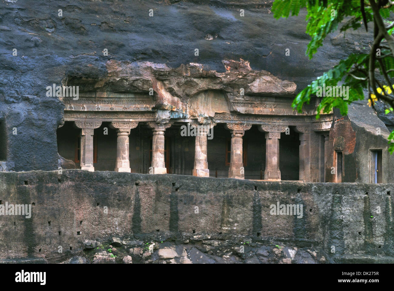 La grotte 1 : Façade de Vihara ou salle de prière. Grottes d'Ajanta, Aurangabad, Maharashtra, Inde Banque D'Images