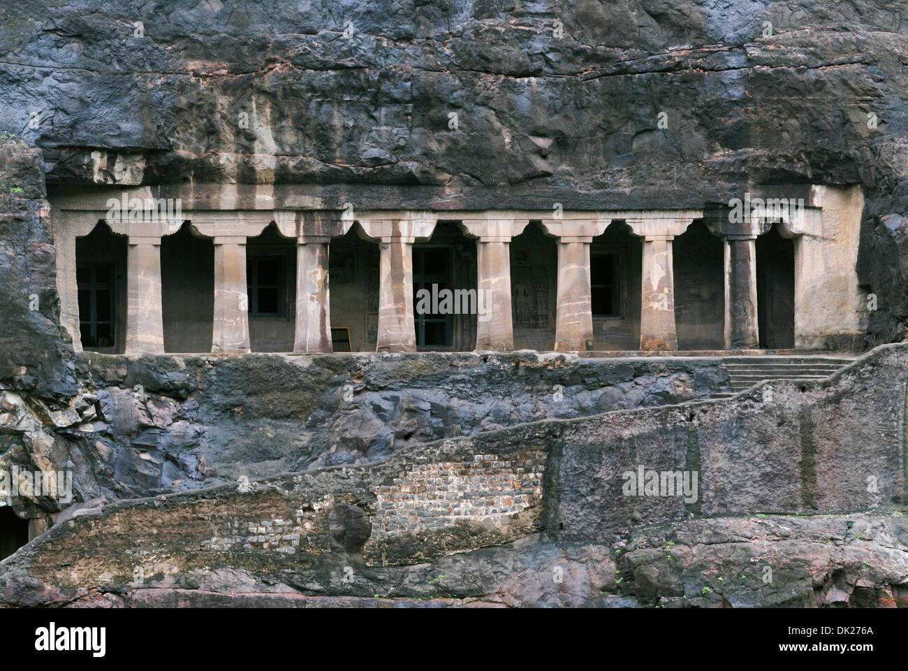 Grotte 4 : Façade de vihara. Grottes d'Ajanta, Aurangabad, Maharashtra, Inde Banque D'Images