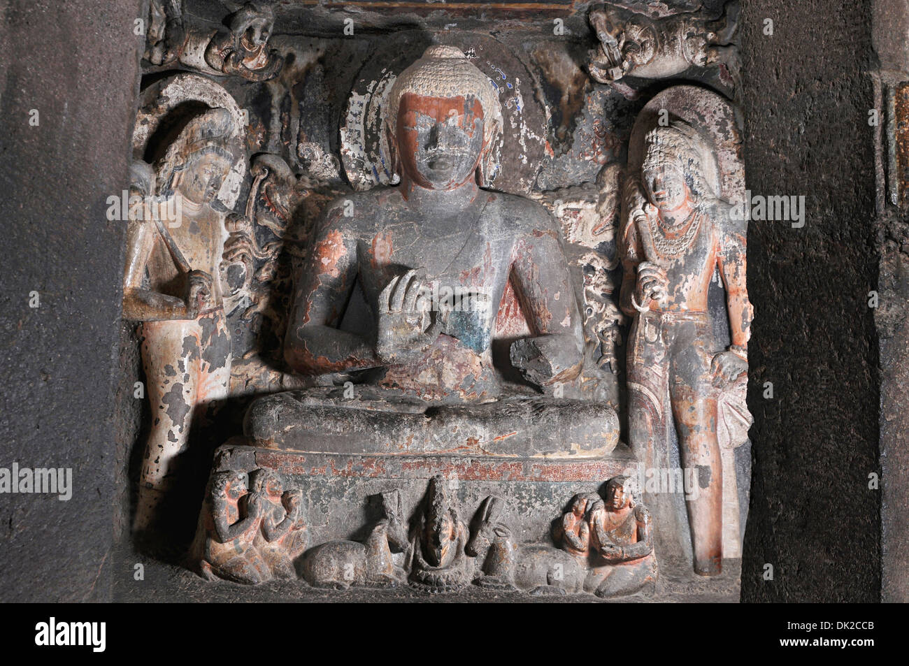 Cave : 2 dans l'enseignement de Bouddha. Grottes d'Ajanta, Aurangabad, Maharashtra, Inde Banque D'Images