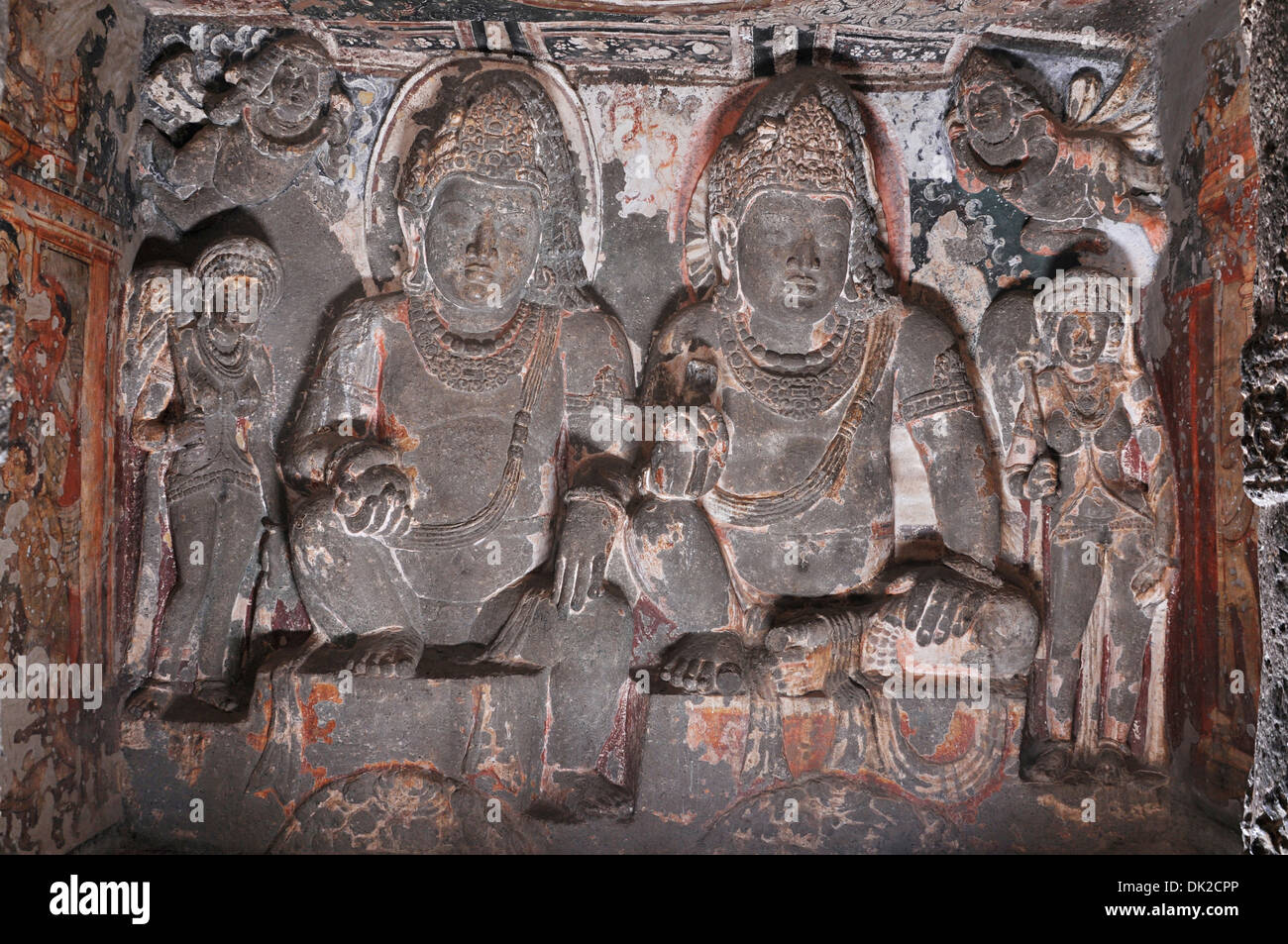 2 : grotte Sanctuaire de Yakshas. Hariti et Simhala. Grottes d'Ajanta, Aurangabad, Maharashtra, Inde Banque D'Images