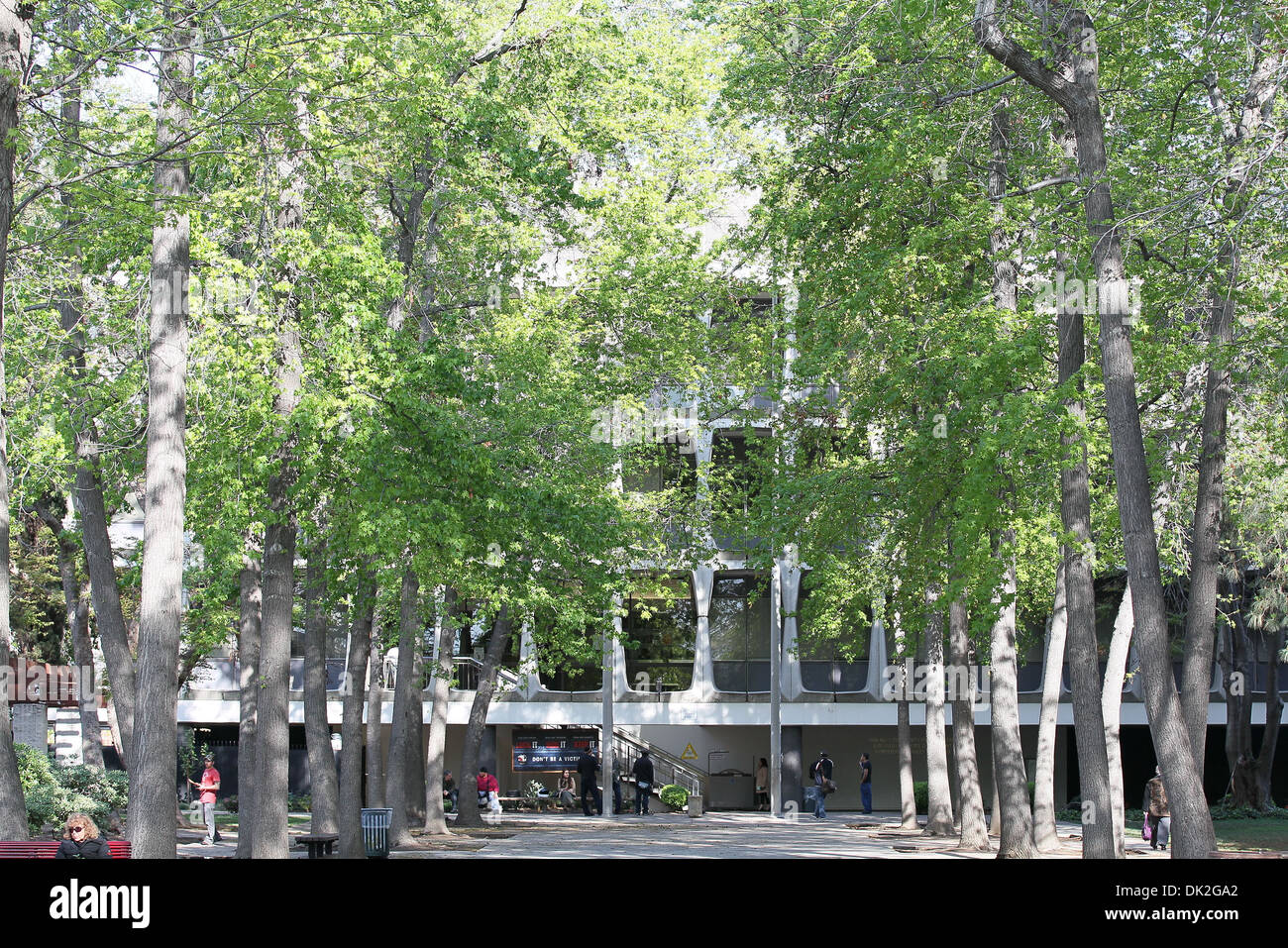 Vue générale de Van Nuys de police où Bobby Brown a été réservé pour DUI Los Angeles California - 26.03.12 Banque D'Images