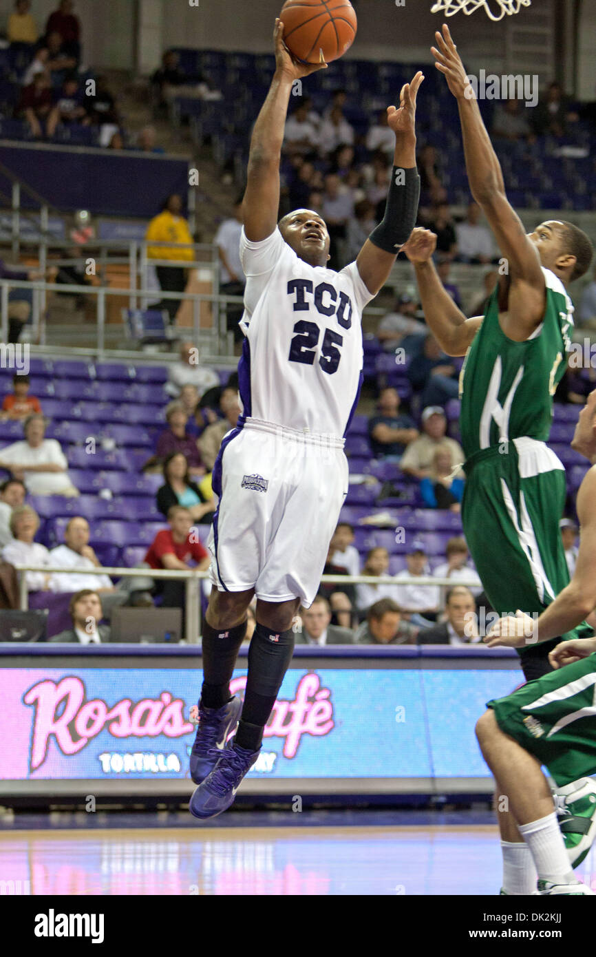 16 février 2011 - Fort Worth, Texas, US - TCU Horned Frogs Guard Greg Hill (25) en action contre le Colorado State Rams. La Colorado State bat TCU 69-55 à Daniel-Meyer Coliseum. (Crédit Image : © Andrew Dieb/global/ZUMAPRESS.com) Southcreek Banque D'Images