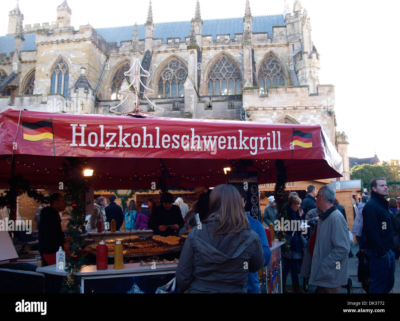 Marché de Noël allemand à la Cathédrale d'Exeter, Devon, UK Banque D'Images