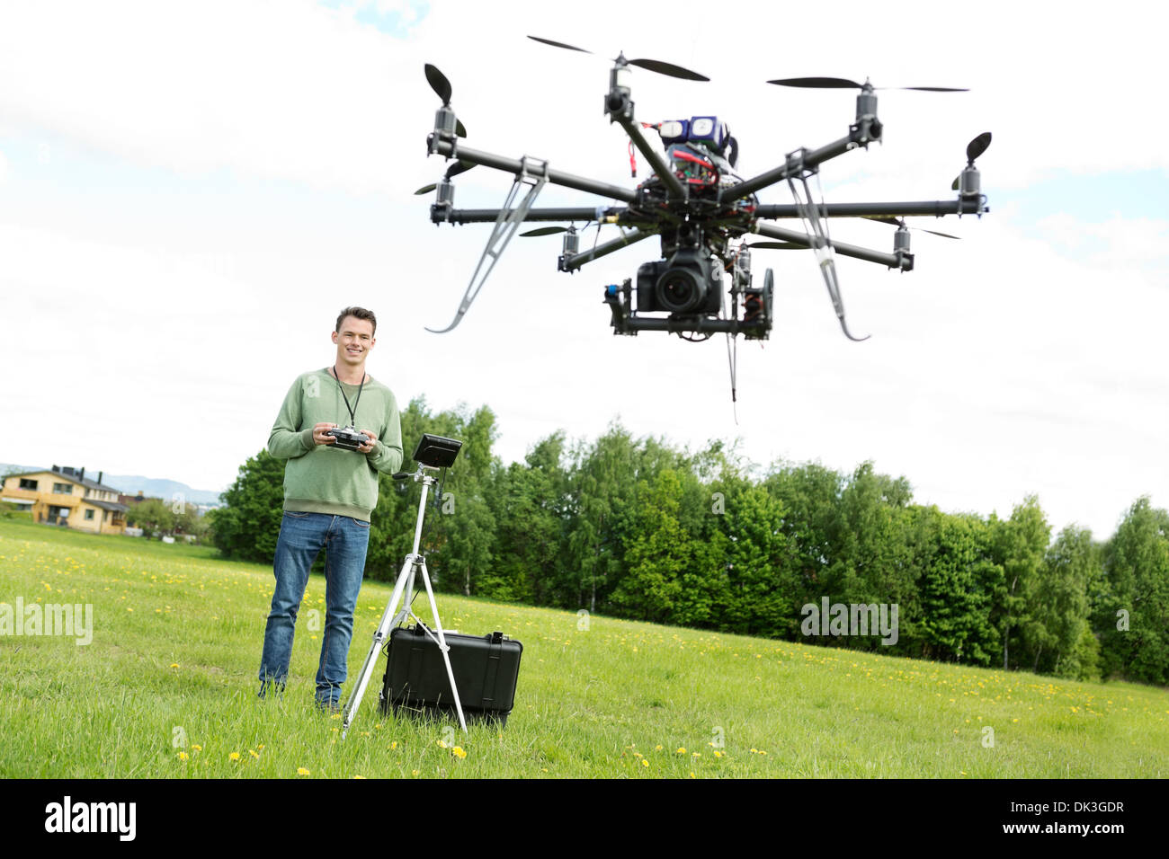 UAV Volant Technicien en Octocopter Park Banque D'Images
