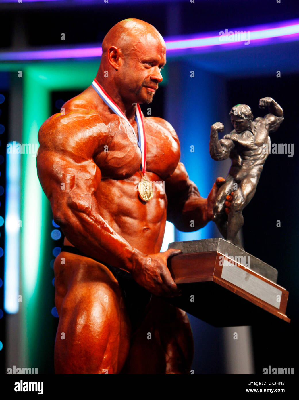 Mar 05, 2011 - Columbus, Ohio, États-Unis - CULTURISME - DIRECTION WARREN (USA) remporte la 23e Arnold Classic finale, à l'Arnold Sports Festival samedi. (Crédit Image : © Terry Gilliam/ZUMAPRESS.com) Banque D'Images