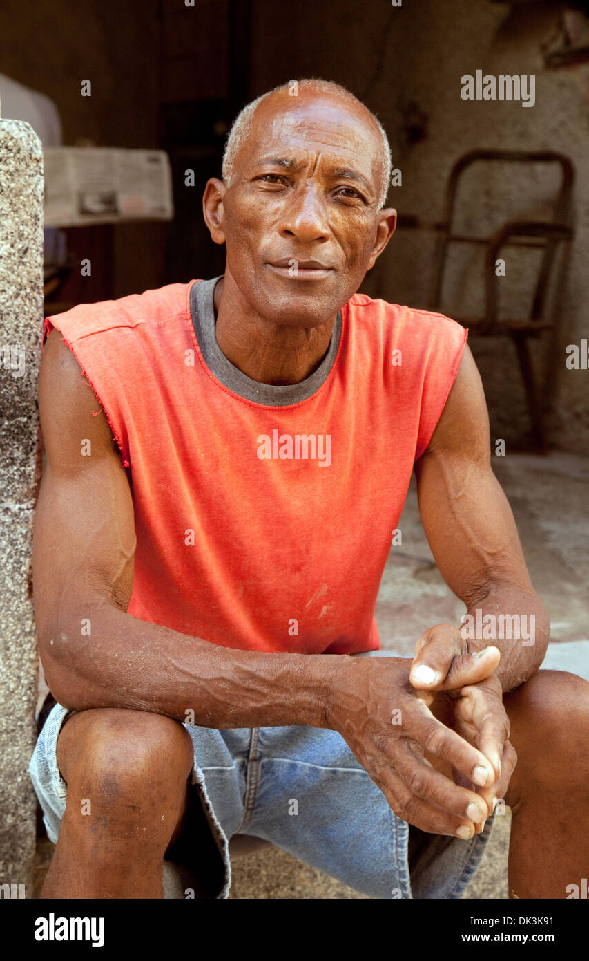 Cuba man - Portrait d'un homme d'âge moyen âge cubaine âgée de 50 ans , La Havane Cuba Caraïbes, Amérique Latine Banque D'Images