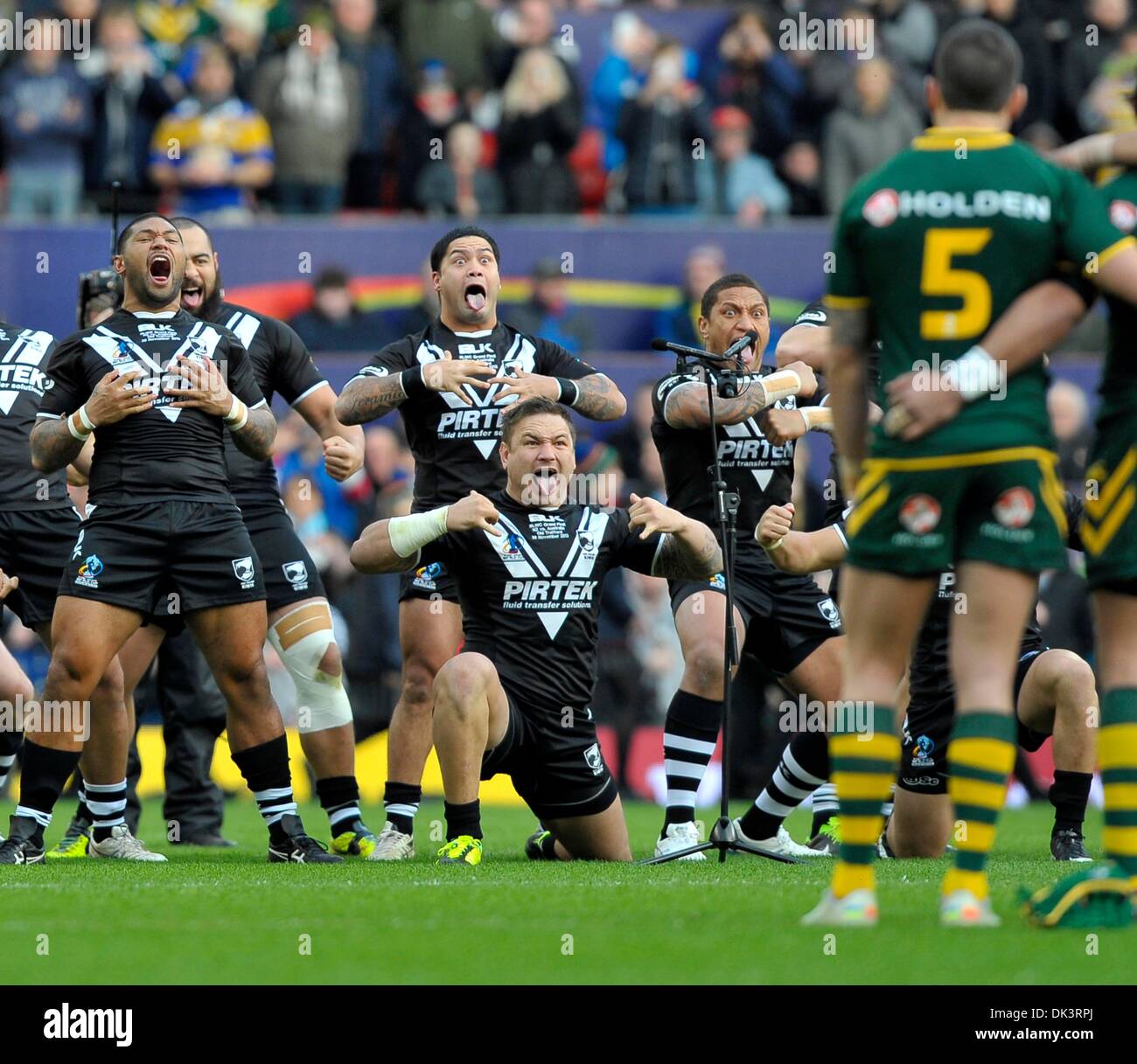 Manchester, UK. 1er décembre 2013. Le Hakka - Nouvelle-Zélande v Australie - Rugby League World Cup Final - Old Trafford - Manchester - Royaume-Uni. Credit : Sport en images/Alamy Live News Banque D'Images