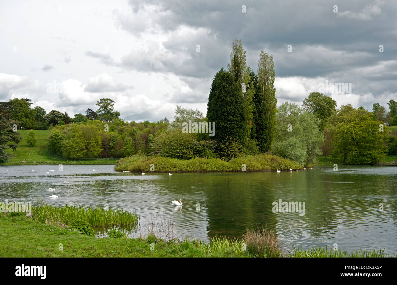 Lake et le parc , Blenheim Palace, Oxfordshire, UK Banque D'Images