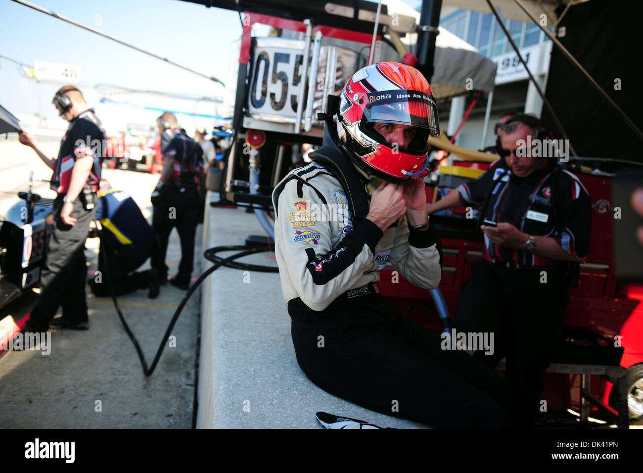 Mar 17, 2011 - Sebring, Floride, États-Unis - niveau 5 SCOTT TUCKER au cours de la pratique pour les 12 heures de Sebring, en Floride. Sebringin (Crédit Image : © Rainier Ehrhardt/ZUMApress.com) Banque D'Images