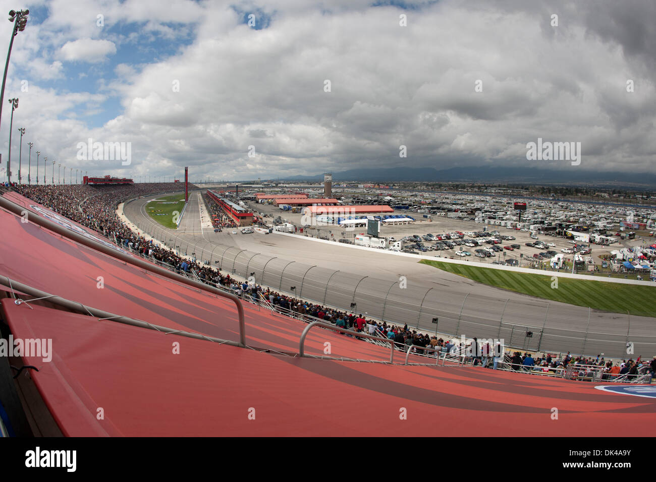 27 mars 2011 - Fontana, Californie, États-Unis - une vue de l'Auto Club Speedway lors de la NASCAR Sprint Cup Series Auto Club 400. (Crédit Image : © Brandon Parry/global/ZUMAPRESS.com) Southcreek Banque D'Images