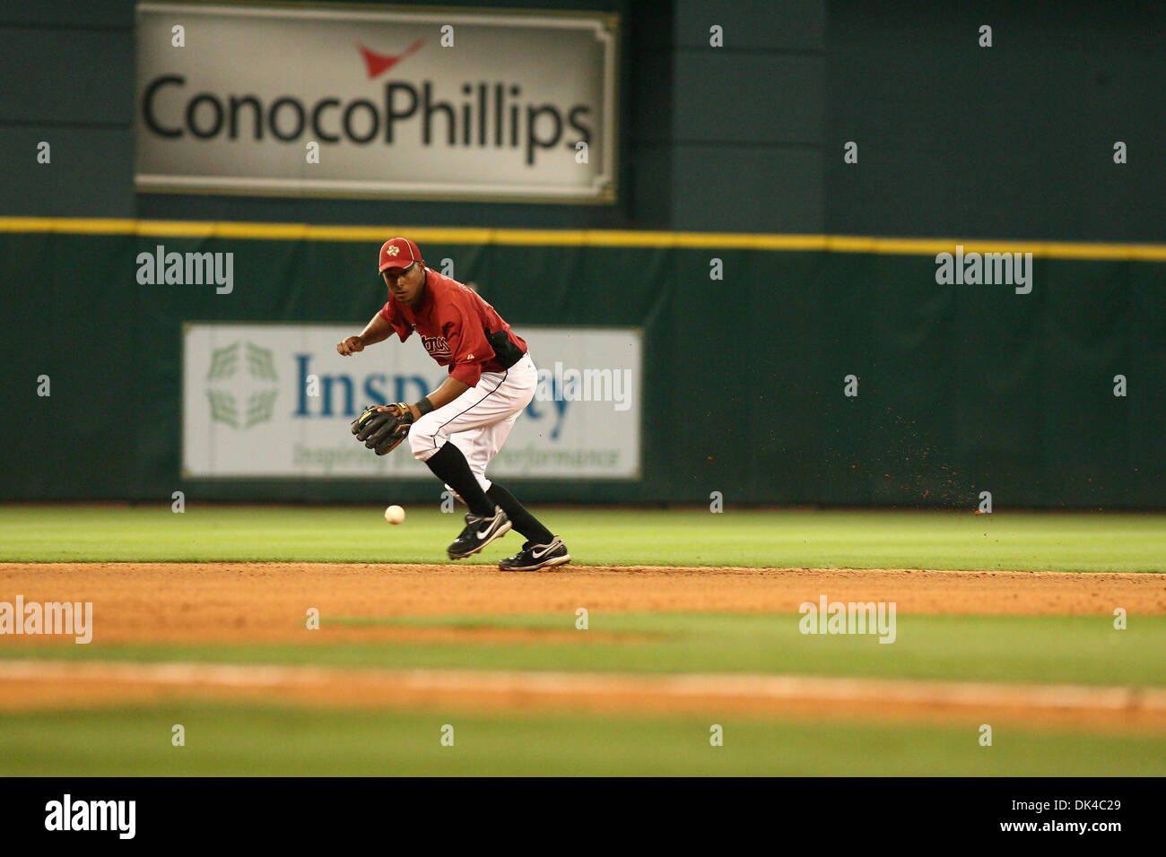 30 mars 2011 - Houston, Texas, États-Unis - Houston Astros SS Angel Sanchez fait le jouer au Minute Maid Park lors de la dernière formation de printemps jeu pour les Astros de Houston. Red Sox de Boston a défait les Astros de Houston 10-0. (Crédit Image : © Juan DeLeon/global/ZUMAPRESS.com) Southcreek Banque D'Images