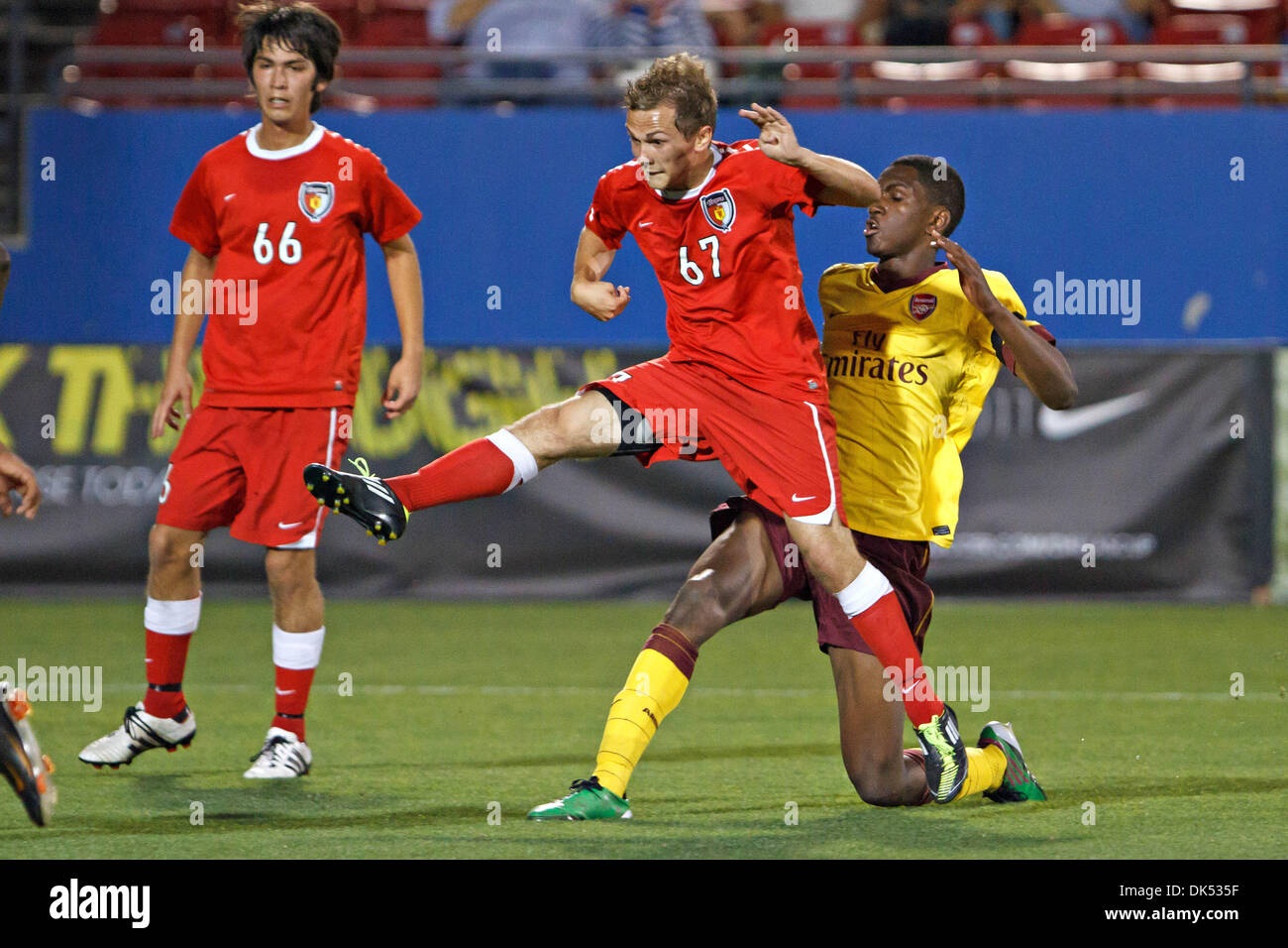 17 avril 2011 - Frisco, Texas, US - Dallas Texans Clint Ritter (67) en action contre Arsenal lors du Dimanche Gordon Jago Support Super groupe un match au Dr. Pepper Dallas Cup XXXII. Arsenal bat Dallas Texans 5-1 chez Pizza Hut Park. (Crédit Image : © Andrew Dieb/global/ZUMAPRESS.com) Southcreek Banque D'Images