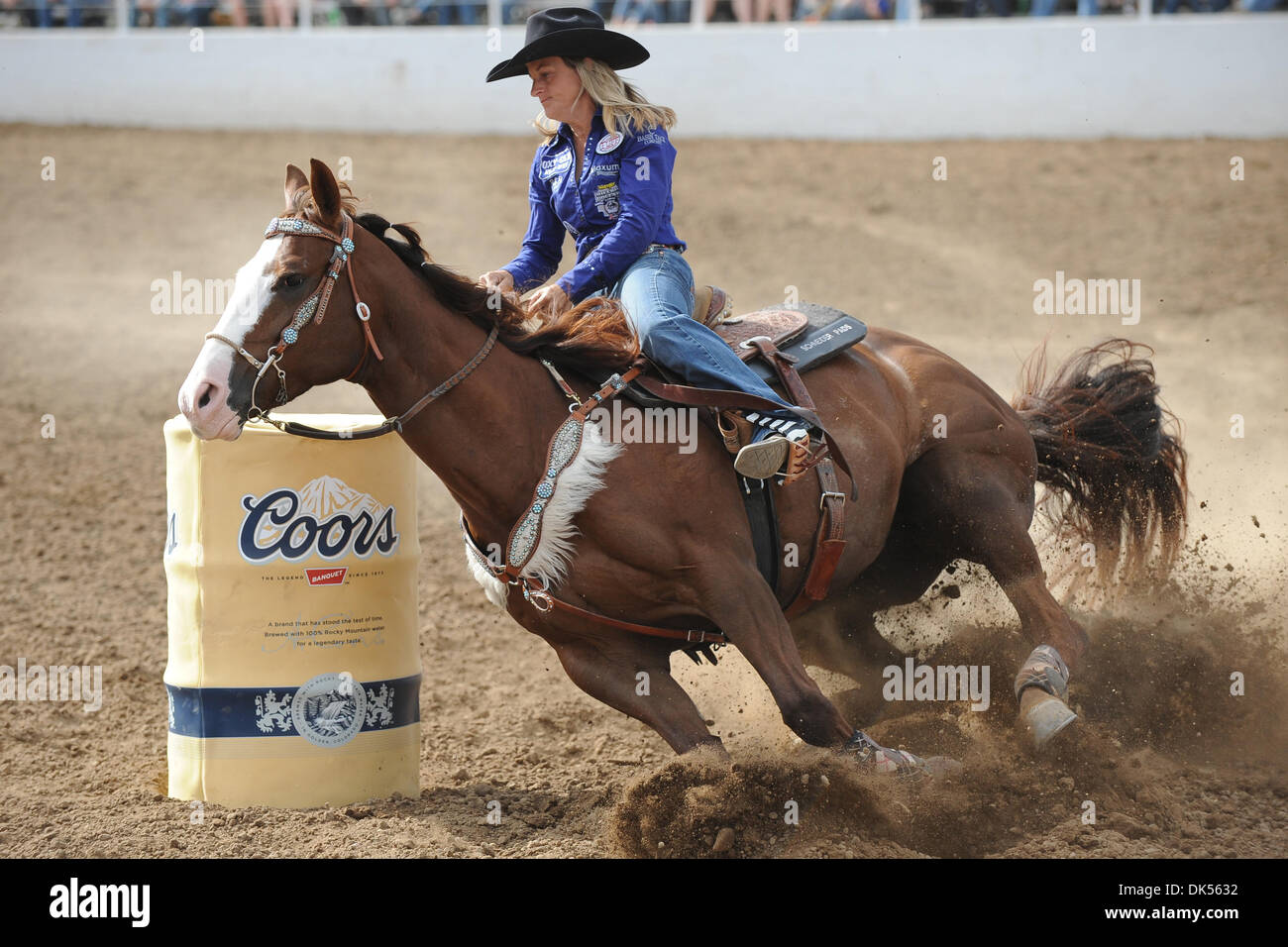 23 avril 2011 - Clovis, en Californie, États-Unis - Baril racer PJ Burger de Pauls Valley, OK à la concurrence Clovis Rodeo. (Crédit Image : © Matt Cohen/ZUMAPRESS.com) Southcreek/mondial Banque D'Images