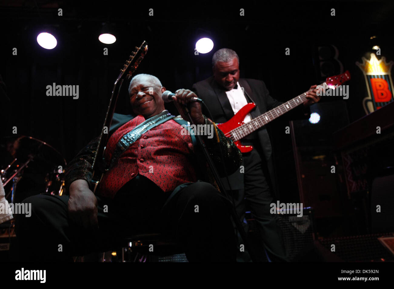 29 avril 2011 - Memphis, TN, États-Unis - 27 septembre 2010 - La légende du Blues B.B. King,85, a déclaré que certains disent, eh bien, je suis né dans le blues ; je suppose que nous étions.'' Il a dit ''C'était un genre de musique que j'ai l'habitude d'entendre et les gens dans la plantation va chanter et jouer.'', a-t-il reflété que finalement beaucoup de grands groupes ont à jouer du blues et ''white America appris sur elle. Banque D'Images