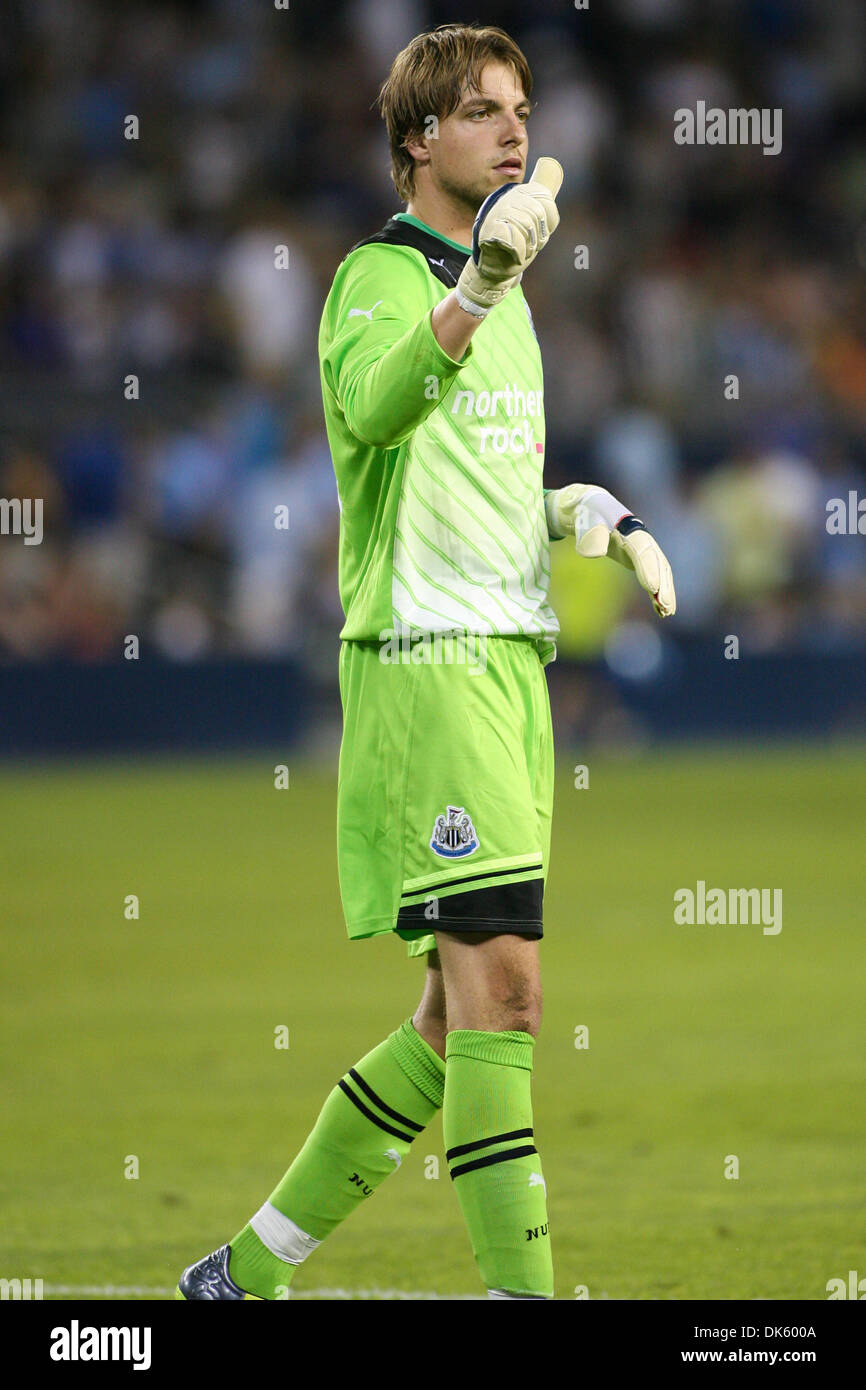 20 juillet 2011 - Kansas City, Kansas, États-Unis - Newcastle United gardien Tim Krul (26) donne un coup de pouce pour les supporters à la fin du match. Newcastle United et Sporting KC joué à un tirage de 0-0 à leur premier match de leur tournée américaine à LIVESTRONG Sporting Park à Kansas City, Kansas. (Crédit Image : © Tyson Hofsommer/global/ZUMAPRESS.com) Southcreek Banque D'Images