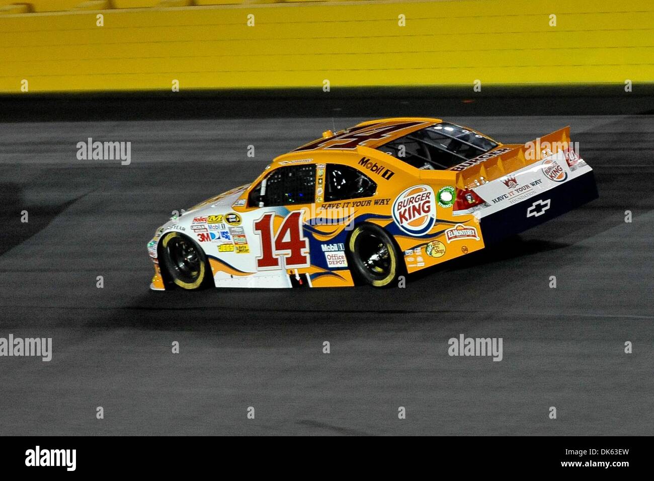 21 mai 2011 - Concord, Caroline du Nord, États-Unis d'Amérique - Coupe Sprint Tony Stewart pilote (14) au cours de la deuxième partie de l'ensemble Star Race au Charlotte Motor Speedway à Concord, Caroline du Nord (Image Crédit : © Anthony Barham/global/ZUMAPRESS.com) Southcreek Banque D'Images