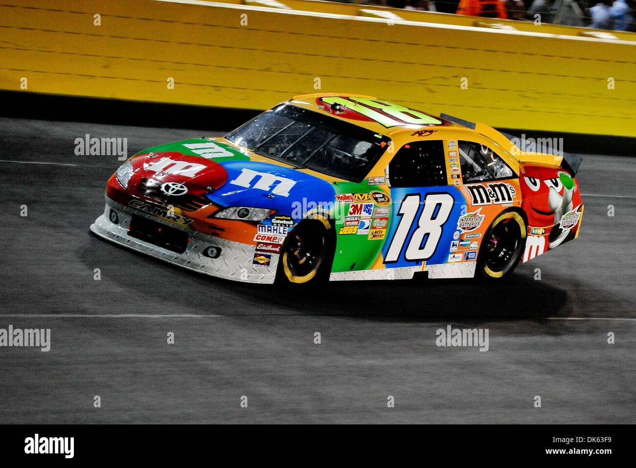 21 mai 2011 - Concord, Caroline du Nord, États-Unis d'Amérique - Sprint Cup Series Kyle Busch pilote (18) pendant la course des étoiles au Charlotte Motor Speedway à Concord, Caroline du Nord (Image Crédit : © Anthony Barham/global/ZUMAPRESS.com) Southcreek Banque D'Images