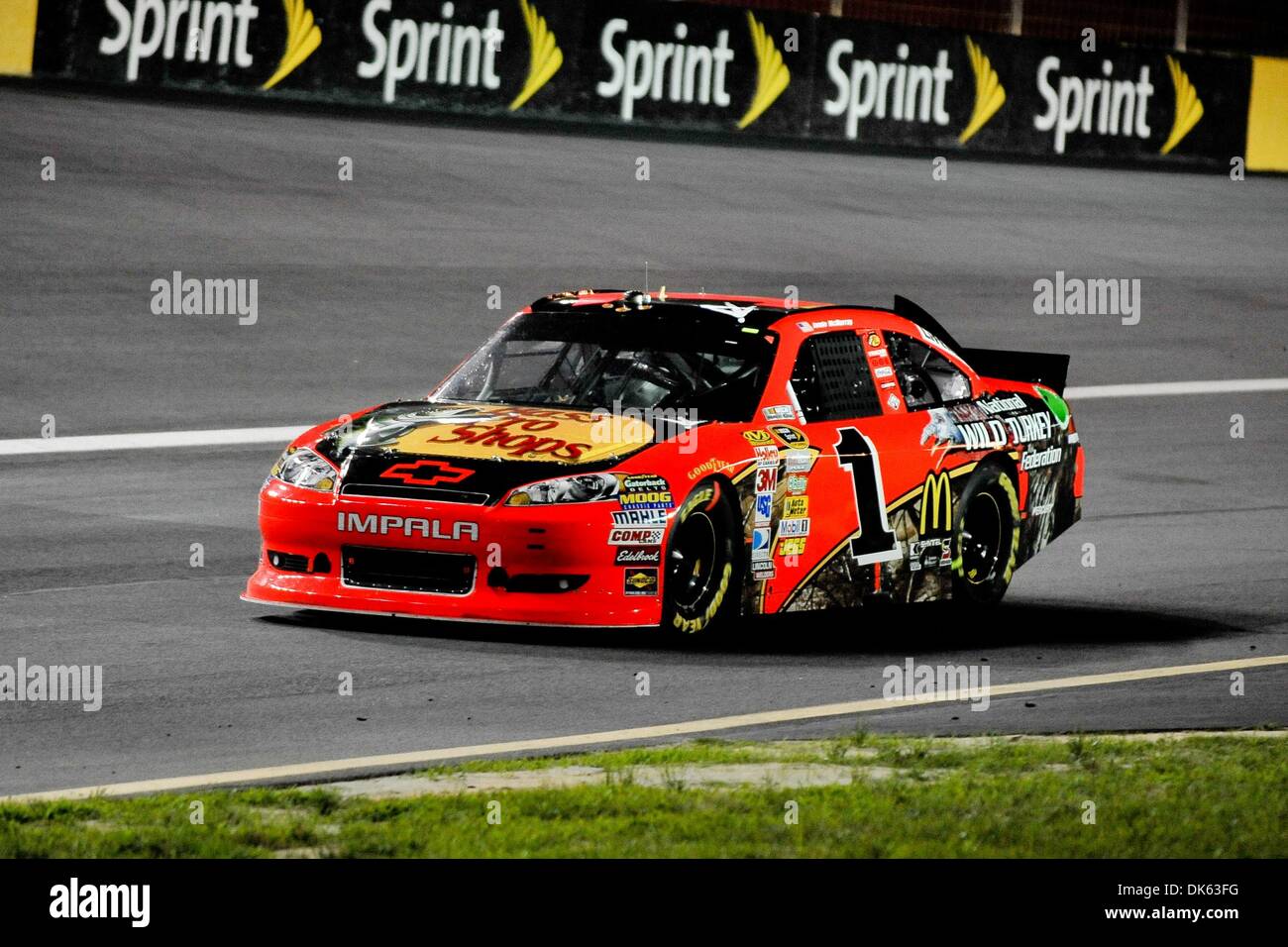 21 mai 2011 - Concord, Caroline du Nord, États-Unis d'Amérique - Sprint Cup Series driver Jamie McMurray (1) au cours de la All Star course sur le Charlotte Motor Speedway à Concord, Caroline du Nord (Image Crédit : © Anthony Barham/global/ZUMAPRESS.com) Southcreek Banque D'Images
