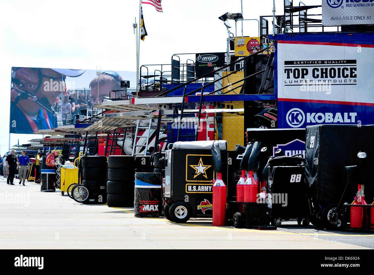 28 mai 2011 - Concord, Caroline du Nord, États-Unis d'Amérique - du garage au Coca-Cola 600 à Charlotte Motor Speedway à Concord, Caroline du Nord (Image Crédit : © Anthony Barham/global/ZUMAPRESS.com) Southcreek Banque D'Images