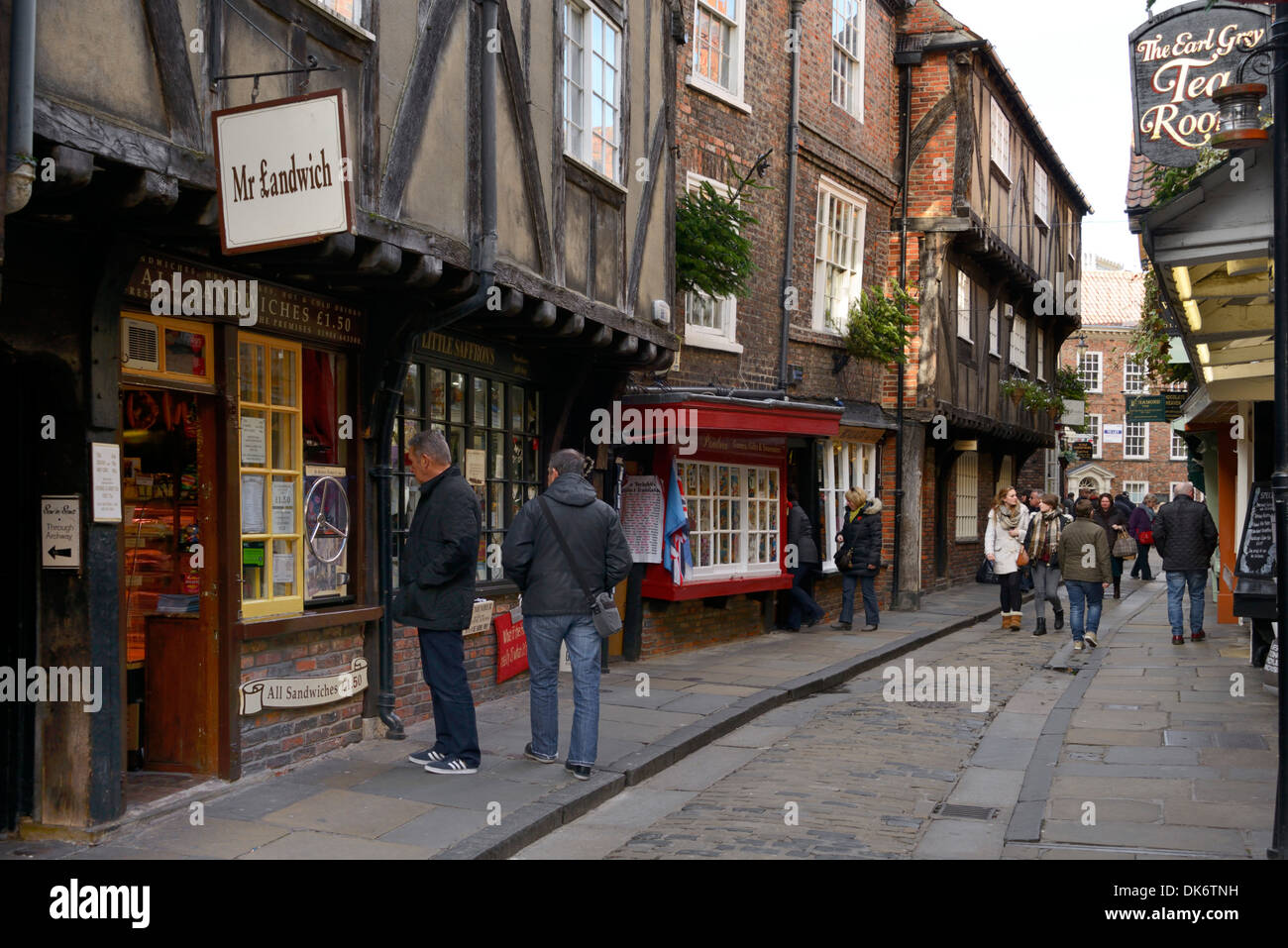 La cité médiévale ruelle de la pagaille et Little Shambles, York, Yorkshire, Angleterre, Royaume-Uni, UK, Europe Banque D'Images