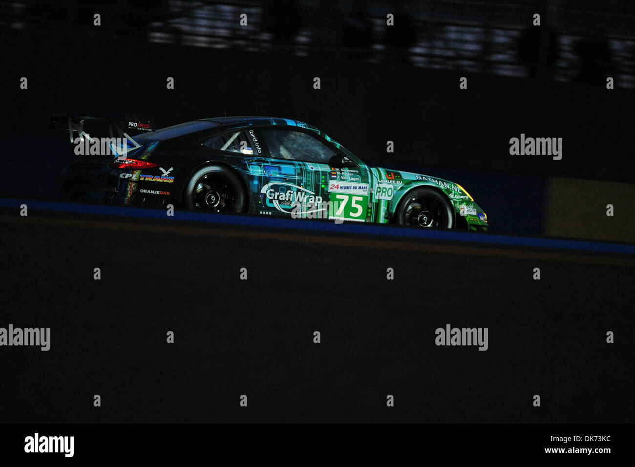 Jun 12, 2011 - Le Mans, France - # 75 Porsche 911 RSR Prospeed Competition : MARC GOOSSENS et MARCO HOLZER, Jaap van Lagen pendant les 24 Heures du Mans. (Crédit Image : © Rainer Ehrhardt/ZUMAPRESS.com) Banque D'Images