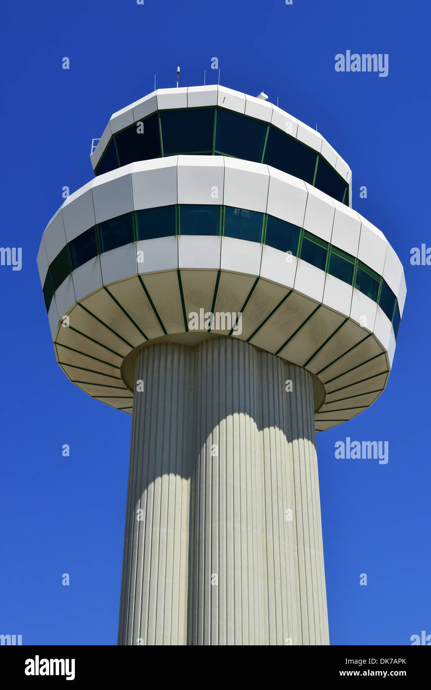 Tour de contrôle tour de contrôle de la circulation aérienne à l'aéroport de Gatwick, Londres, Angleterre, Royaume-Uni Banque D'Images