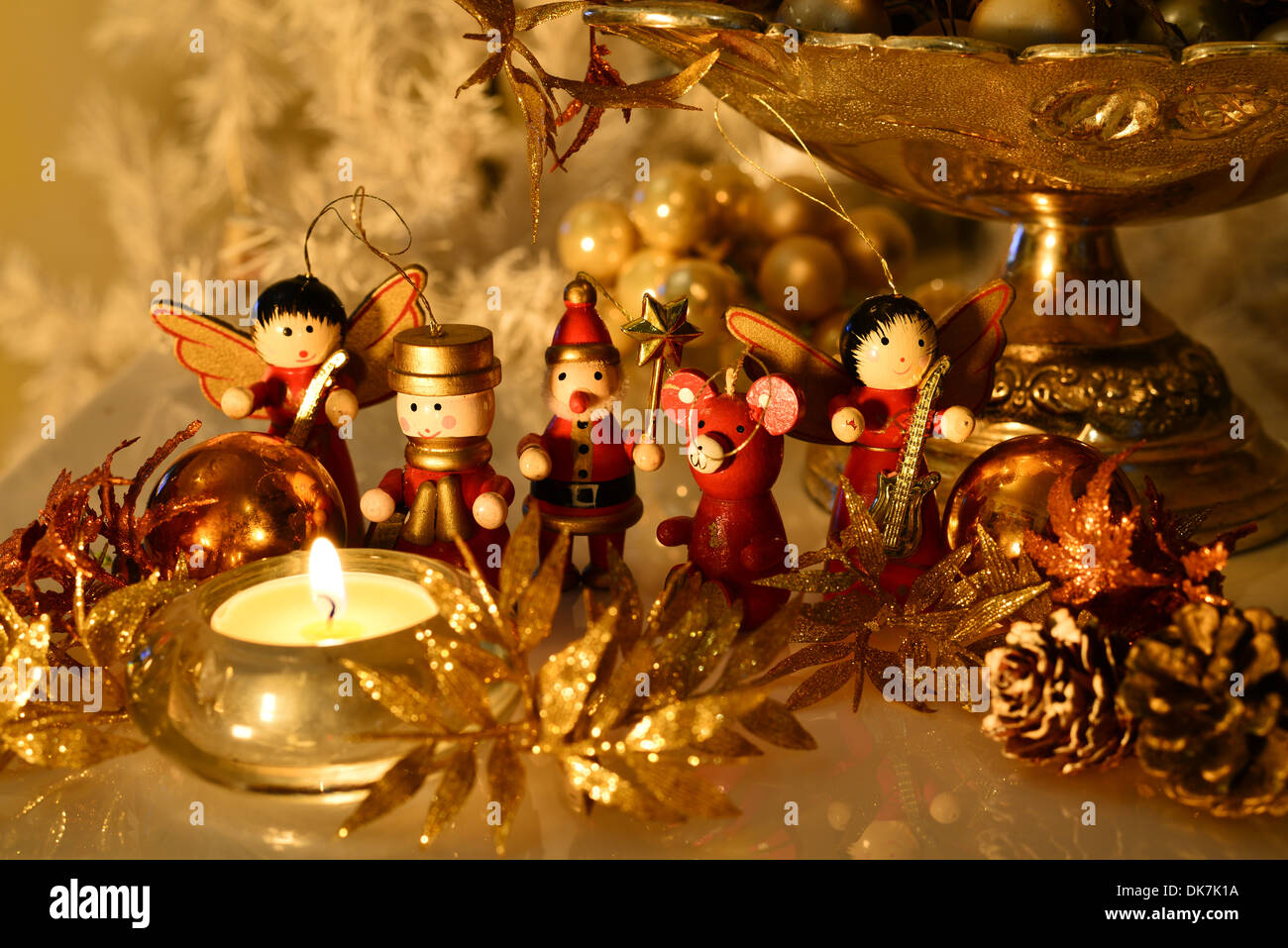 Décoration de Noël avec des figures en bois Banque D'Images