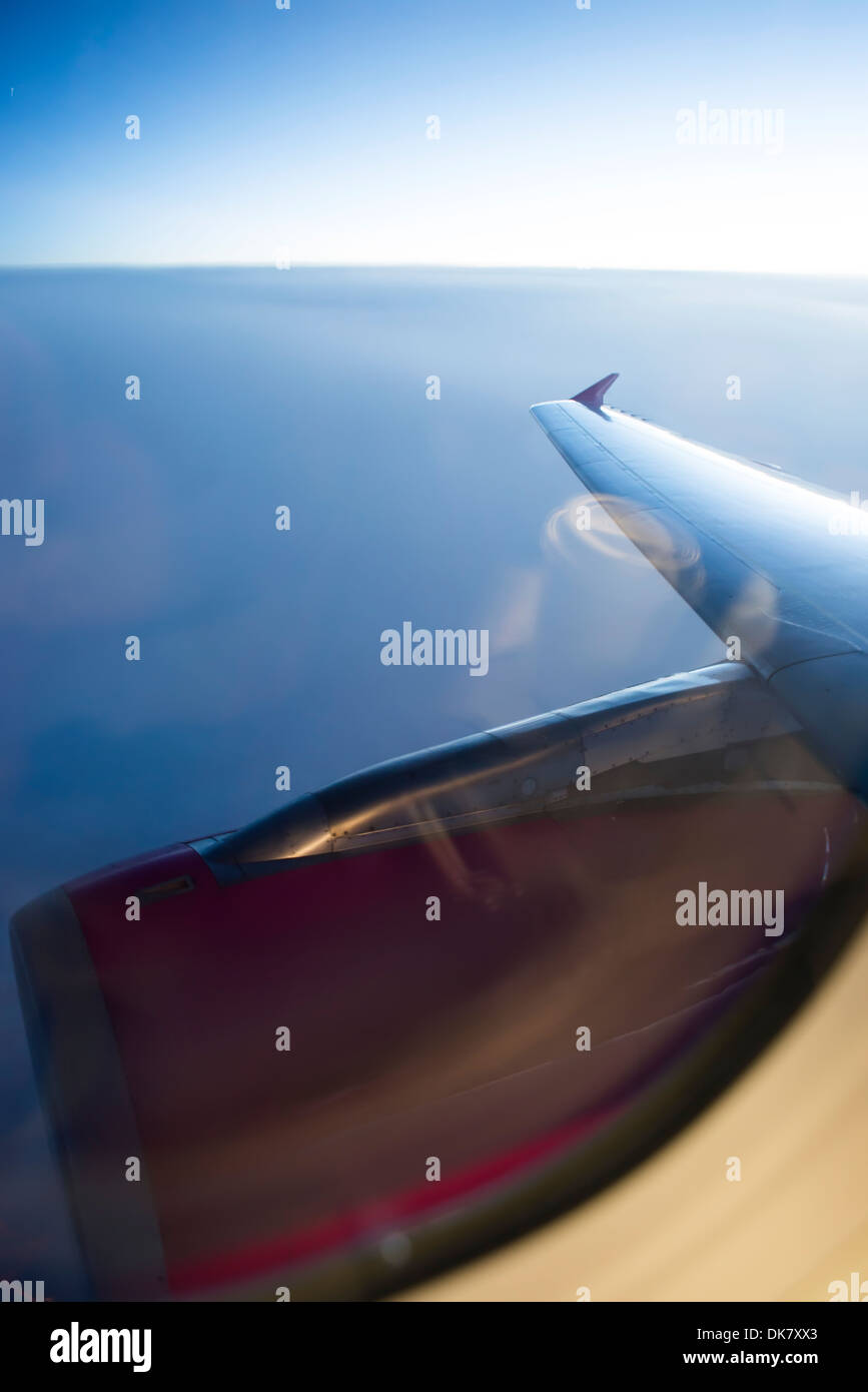Vue de nuit en dehors de la fenêtre de l'avion Banque D'Images