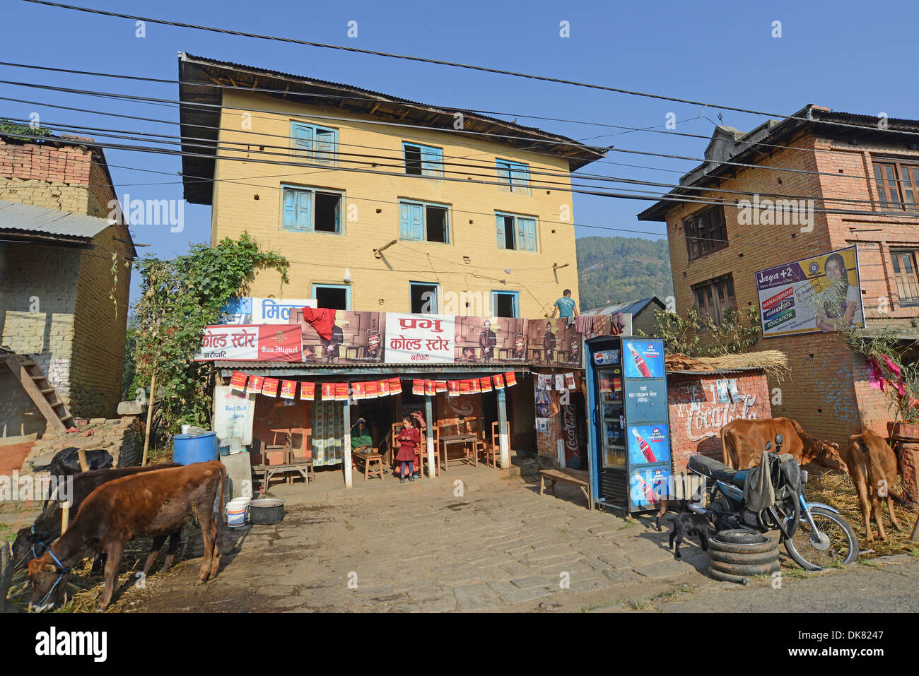 Cafe dans petit village dans la vallée de Katmandou au Népal Banque D'Images