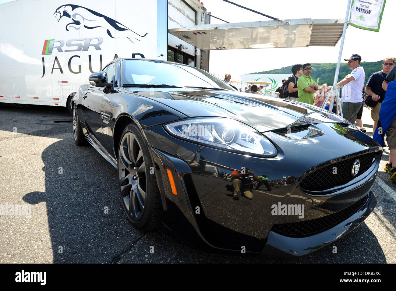 9 juillet 2011 - Lakeville, Connecticut, États-Unis - un Jaguar siège RS par l'équipe Jaguar camion et paddock avant le Grand Prix nord-est de l'aumône à Lime Rock Park. (Crédit Image : © Geoff Bolte/ZUMAPRESS.com) Southcreek/mondial Banque D'Images