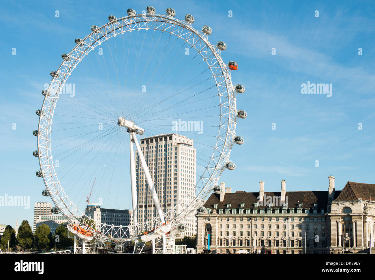 Le symbole de l'œil de Londres. Ciel bleu Banque D'Images