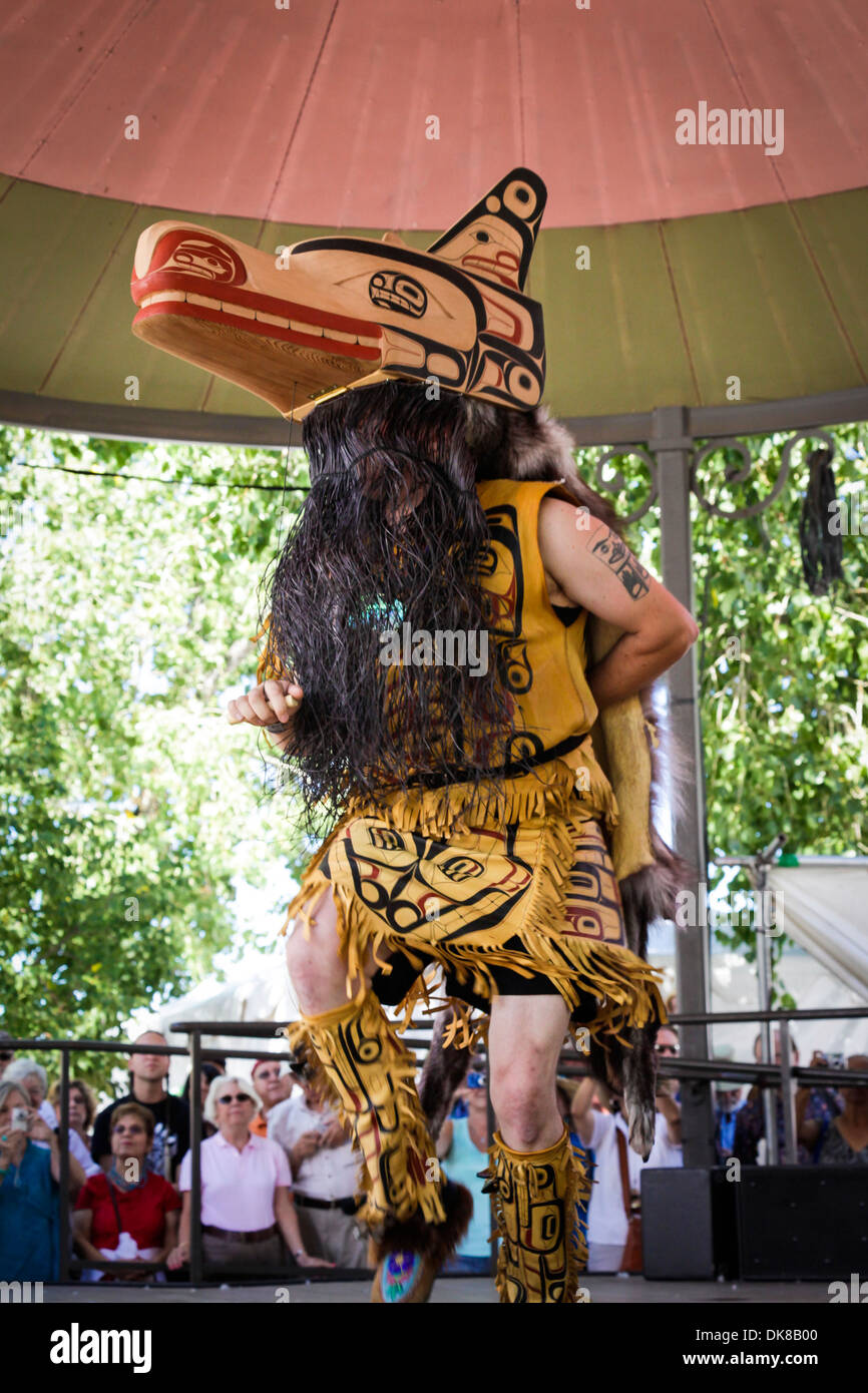 Santa Fe, New Mexico, United States.Marché indien Native American dancer Banque D'Images