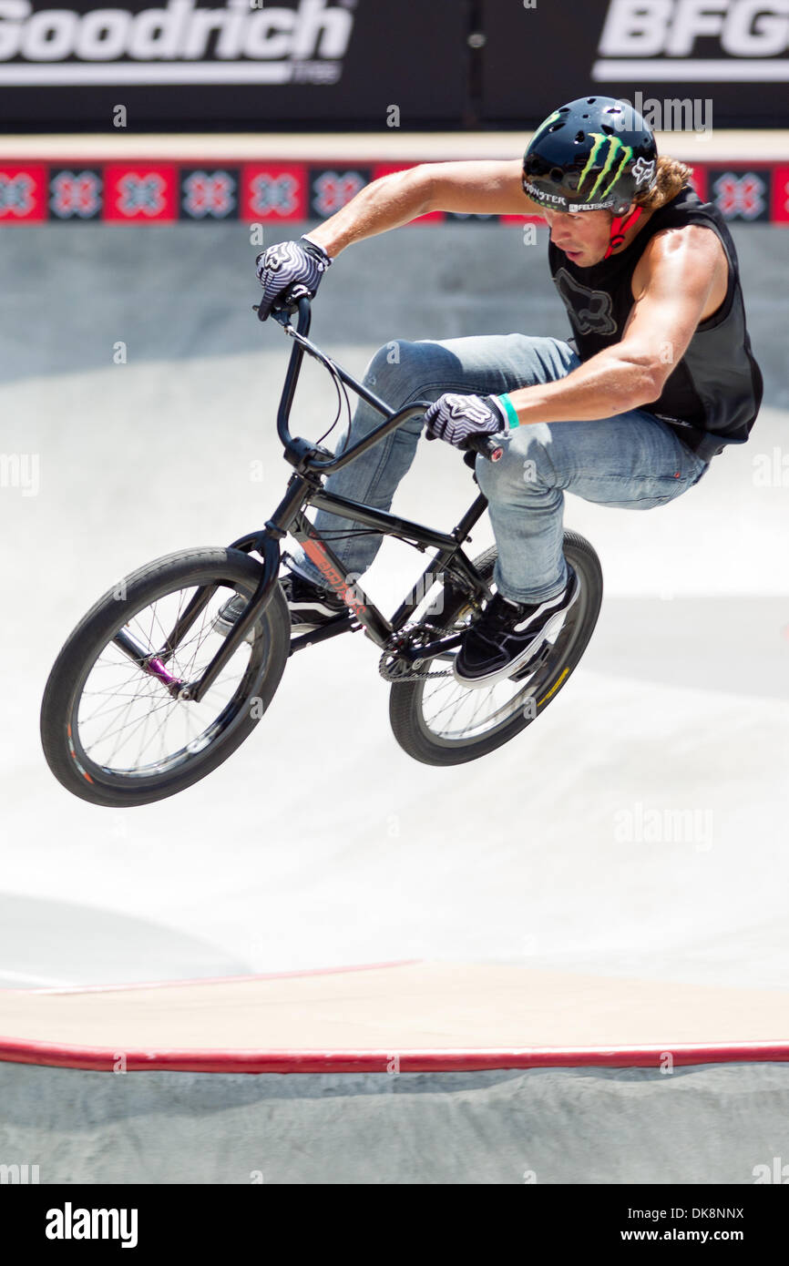 28 juillet 2011 - Los Angeles, Californie, États-Unis - Scotty Cranmer est concurrentiel dans le BMX Freestyle Park-Élimination à Pont de l'événement à Los Angeles. Vivre à Los Angeles, Californie. Cranmer a terminé 2e dans la partie d'élimination. (Crédit Image : © Chris Hunt/ZUMApress.com) Southcreek/mondial Banque D'Images